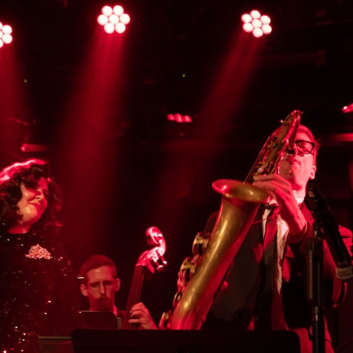 I had the pleasure of working as musical director for the debut of @missbettierouge's new show and had to post a few of these great photos!
Thank you @missbettierouge for trusting me to put together this KILLER band, selling out our first show at the @thetriadnyc, and proceeding to tear the house down!!
Can't wait to see what you do next!
#musicaldirector #saxophone #bigband #jazz #triadtheater