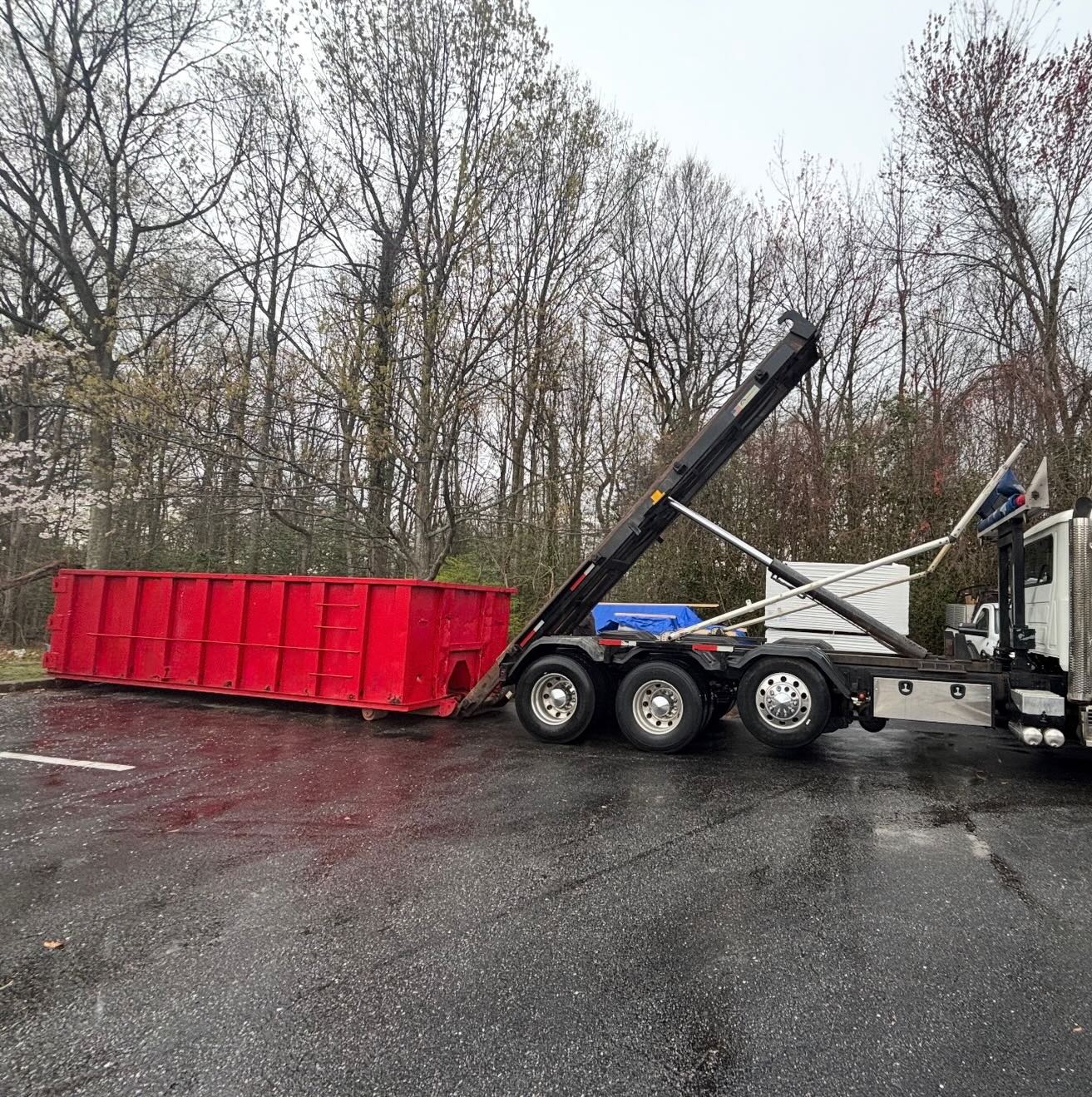 20 Yard delivered in Waldorf this morning.
Commercial drop-off.
Smooth placement.
Project moving forward.
Rain or shine — we get it done.
Need a dumpster this week?
📞 240-380-0475
Serving MD • DC • VA
#waldorfmd #dmvcontractors #dumpsterrental #asapdumpsters #commercialproject MarylandBusiness
