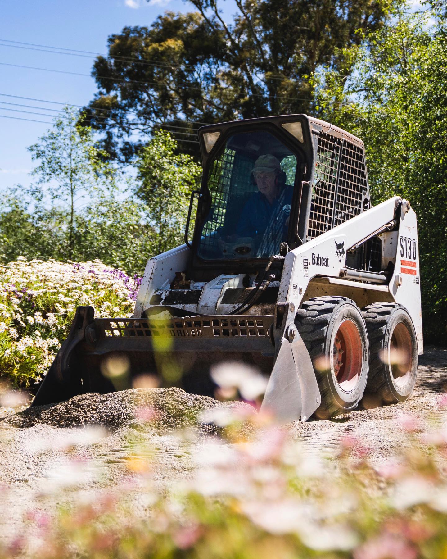 On the ground with the @cdm_earthmovingandlandscaping crew ⚒️
Always a joy capturing craftsman at work doing what they do best 🙌
In the case of CDM it’s all about making any kind of landscape come to life 🤟