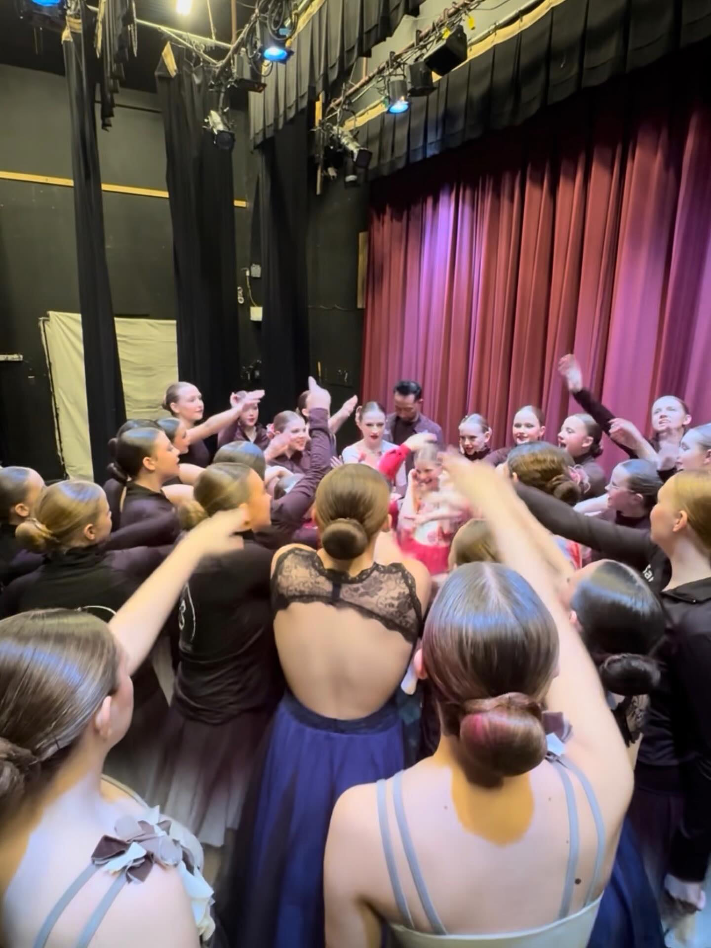 Wishing a few of our dancers the best of luck this weekend at their first competition of the season! 💫
We’re so proud of all your hard work and can’t wait to see you take the stage and shine. Go out there and do what you love! 💃🖤
Your whole studio is cheering you on! 👏