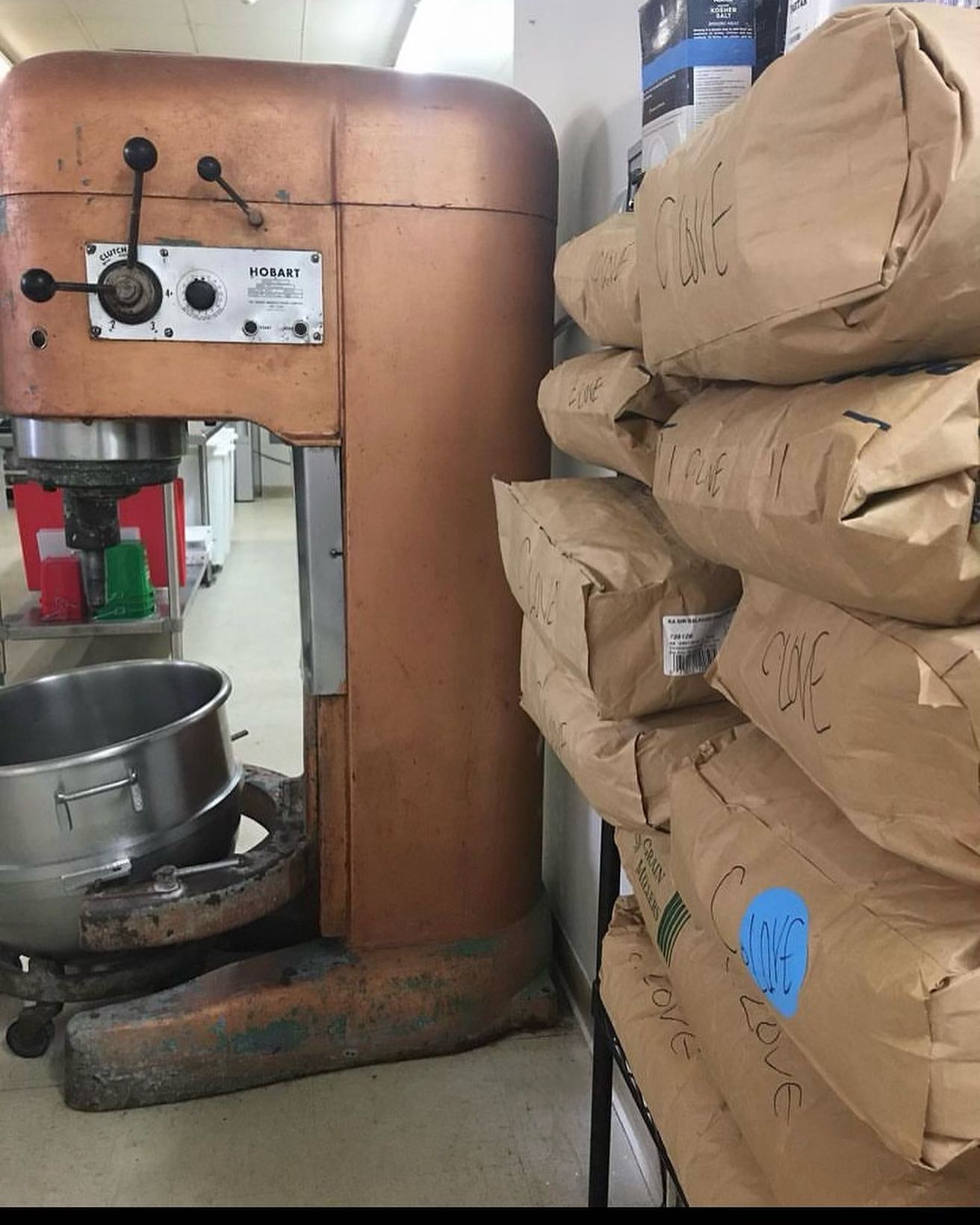 🌟 Big News from Our Detroit Kitchen! 🌟
We’re shaking things up and selling our beloved 80qt Hobart mixer, Paul H! This trusty machine has been a cornerstone of our baking adventures, but it’s time for him to find a new home.
🛠️ Super sturdy and reliable (seriously, he might outlive us all)
⚙️ Recently upgraded with new gears and machine oil
🍰 Comes with an 80qt mixing bowl and paddle
If you’re in the Detroit area and interested in giving Paul H a new home, slide into our DMs! Help us spread the word by sharing this post. Thank you!