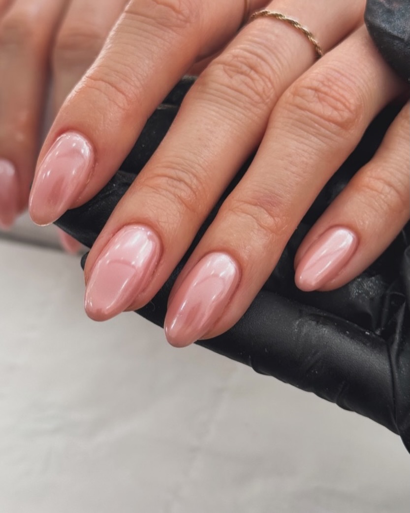 The glaze you didn’t know you needed.
Clean. Conscious. Completely addictive.
💅 @millymillynails
#stalbansnails