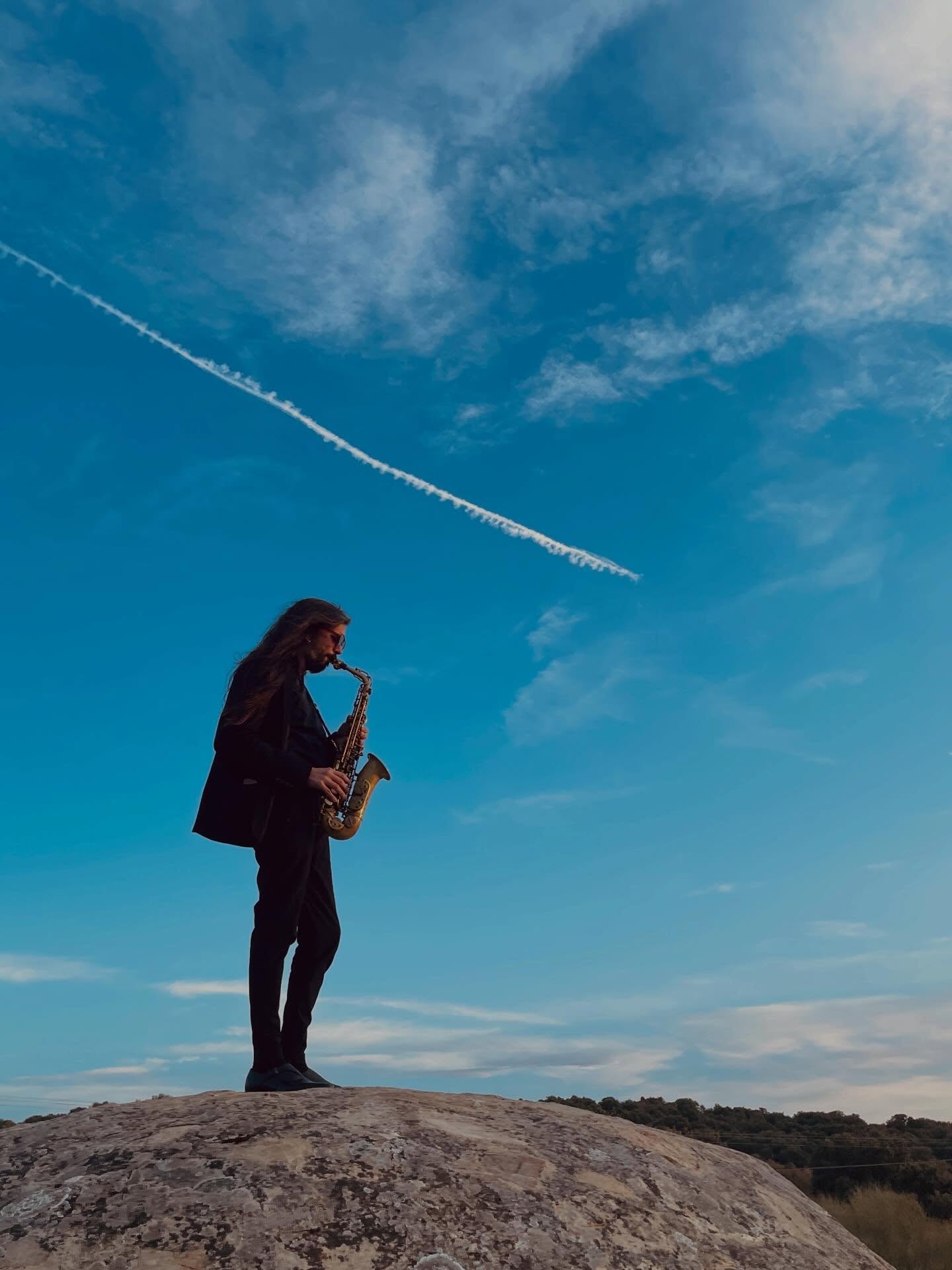 Un evento para #Omoda de la mano de @laboutique.77 . Dos instrumentos, dos tipos de conducción.
#musicaenvivo #eventosmadrid #sowhatmusic