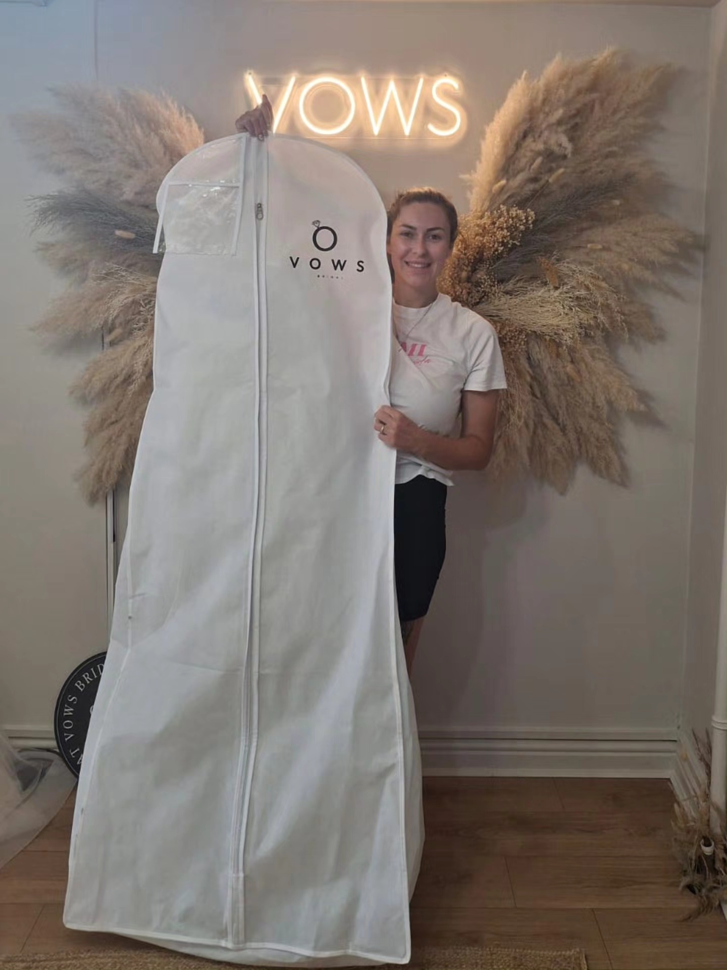 Some of our gorgeous brides collecting this week! 👰♀
We wish Lace, Vicky & Helena the most perfect wedding days! 🤍
Ready to start looking for your dress?!
Book your appointment today via the link in our bio, or alternatively, you can call or message us on WhatsApp on:
☎️07897376737☎️
Look forward to seeing all you new brides soon! 💍💒
📍 Vows Bridal, 57 Northgate, Wakefield, WF1 3BP
📝 Book @ www.vowsbridal.co.uk/bookappointment
🌐 www.vowsbridal.co.uk
@vowsbridaluk
#bridetobeuk #westyorkshire #yorkshirebride
#bridalboutique #weddingdressinspo #modernbride
#vipappointment #collectionday