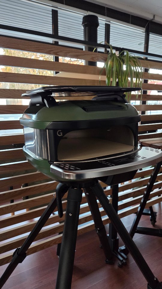 Kompakt. Robust. Praktisch.
Der Gozney Tread bringt echte Steinofen‑Power überall hin – vom Garten bis ins Abenteuer.
Mit der Gozney Teigmischung wird jede Pizza ein Meisterwerk!
#gozney #gozneytread #outdoorcooking #grilloft #neumarkt