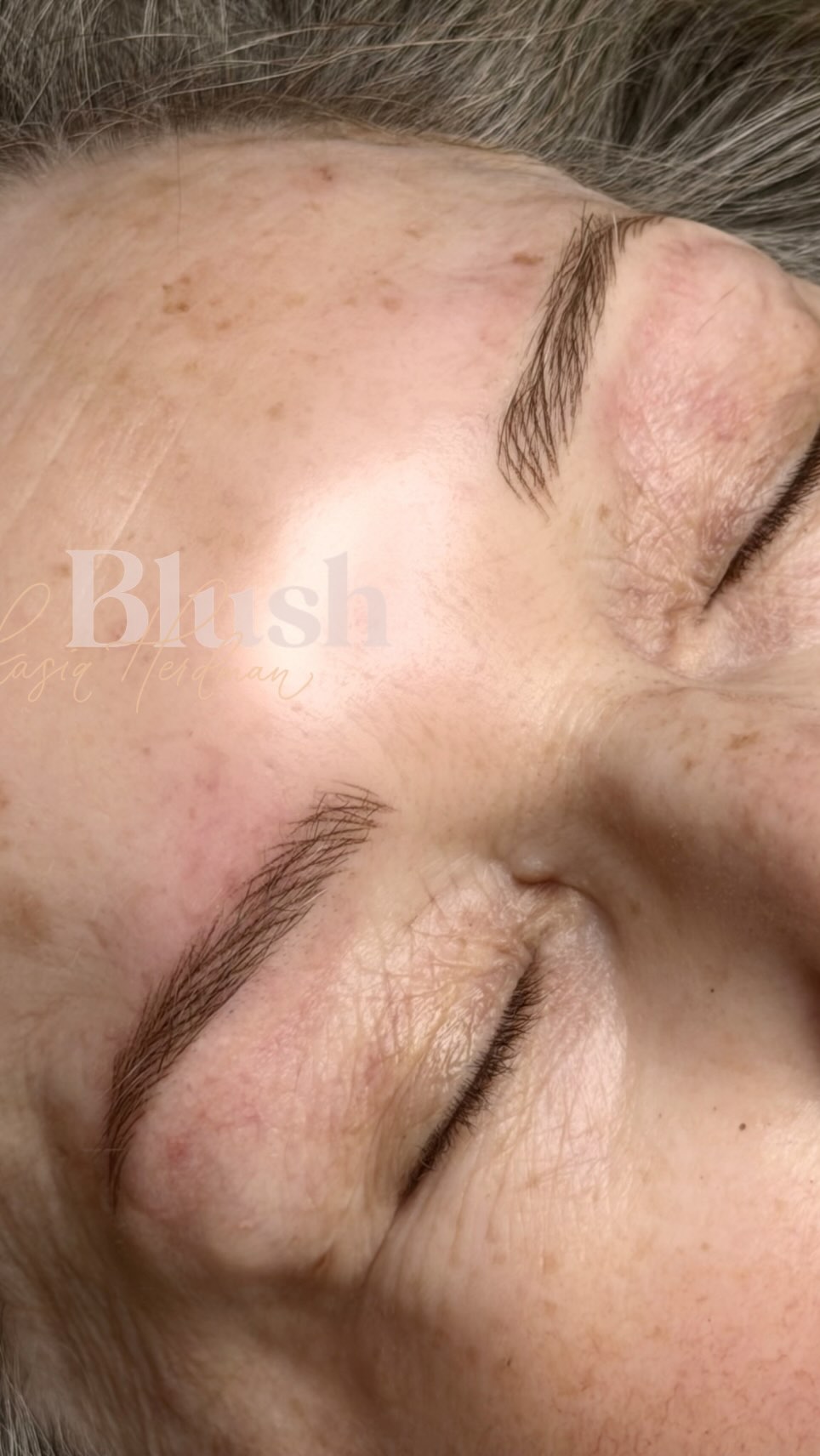 Let’s be honest… restoring brows after years of loss isn’t just about putting color back in the skin. It’s about bringing back structure, balance, and confidence 🤍
Nano brows have a way of doing that so beautifully.
As we age, the skin changes. It becomes thinner, more delicate, sometimes more textured. That makes it tricky, because not every technique respects that change. Some methods can be too aggressive, creating unnecessary trauma and healing unpredictably.
This is where nano brows truly shine ✨
Using a machine and ultra-fine needle, I’m able to implant pigment gently and precisely, without cutting into the skin. Unlike microblading, this technique is not invasive. No harsh strokes. No unnecessary damage. Just soft, controlled placement that works with your skin, not against it.
For mature skin, this is everything.
We can rebuild what was lost years ago… the tail, the arch, the fullness you remember, but in a way that still looks natural today. Not heavy. Not overdone. Just you, restored.
And the best part? Because we’re respecting the integrity of your skin, the results heal softer, more predictable, and more timeless.
Brows aren’t just brows. They frame your face. They carry your expression. And when they’re gone, you feel it.
At Blush PMU in Acworth, GA, I specialize in natural-looking nano brows for clients in Acworth, Kennesaw, Woodstock, Marietta, and Dallas, GA who are searching for permanent makeup brows that truly age well.
Nano brows give that back… gently, safely, and beautifully 💫
#PMUbrows #Microblading #OmbréBrows #WakeUpWithMakeup #NaturalBeauty #BrowsByKasiaHerdman #BrowsbyBlush #Acworth #Kennesaw #DallasGa #WoodstockGA #Marietta #mariettasquare #CobbCounty #nanobrowsatlanta #nanobrowsatl #atlantabrows #atlantabrowsspecialist #microbladingatl #powderbrowsatlanta #pmutraining #pmueducation #explorepage #viralpost