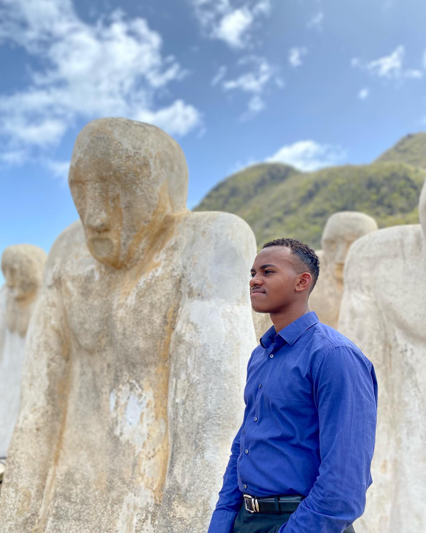 En ce 22 mai, à l'occasion de la journée de commémoration de l’abolition de l’esclavage en Martinique, qui est l’aboutissement d’une suite d’événements, de révolte physique et intellectuelle des personnes mises en esclavage et des abolitionnistes Républicain.
Je me suis rendu, au mémorial du Cap 110, à la maison de la canne et à la savane des esclaves afin de rendre l’hommage que nous devons aux générations passées et à leur combat pour la liberté, l’égalité et la fraternité.
#Devoirdemémoire 🇫🇷