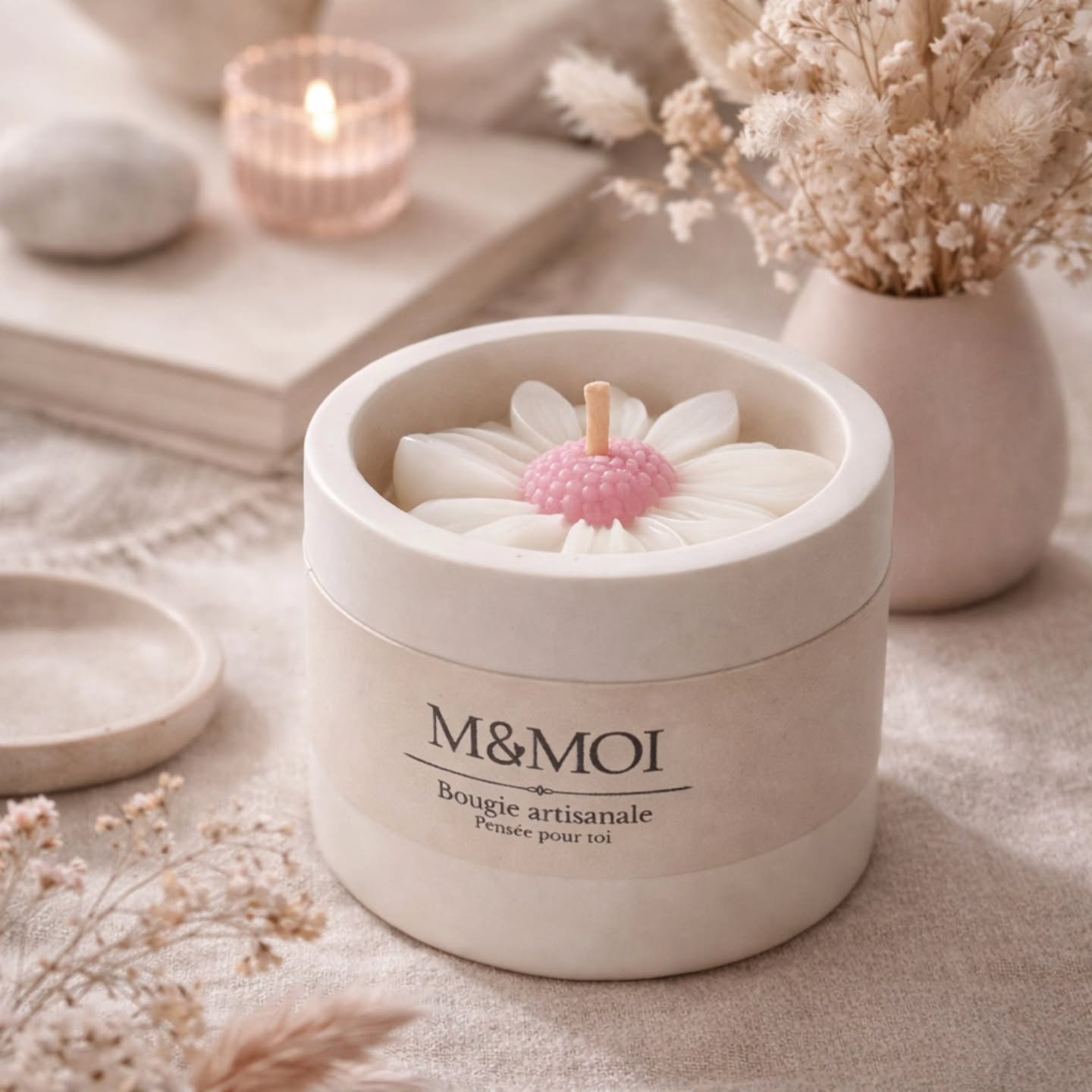 Tic tac...
Quelque chose de doux est en train de naître… 🤍
Un univers où chaque détail compte,
où les matières, les parfums et les ambiances racontent une histoire…
On prépare tout ça avec amour, patience et passion ✨
Et très bientôt… on vous en montrera plus 🤫
Restez tout près…
M&MOI 🤍
Pensée pour toi, créée avec amour 🤍
#candle #artisan #madeinbelgium🇧🇪 #cocooning #candlemaker