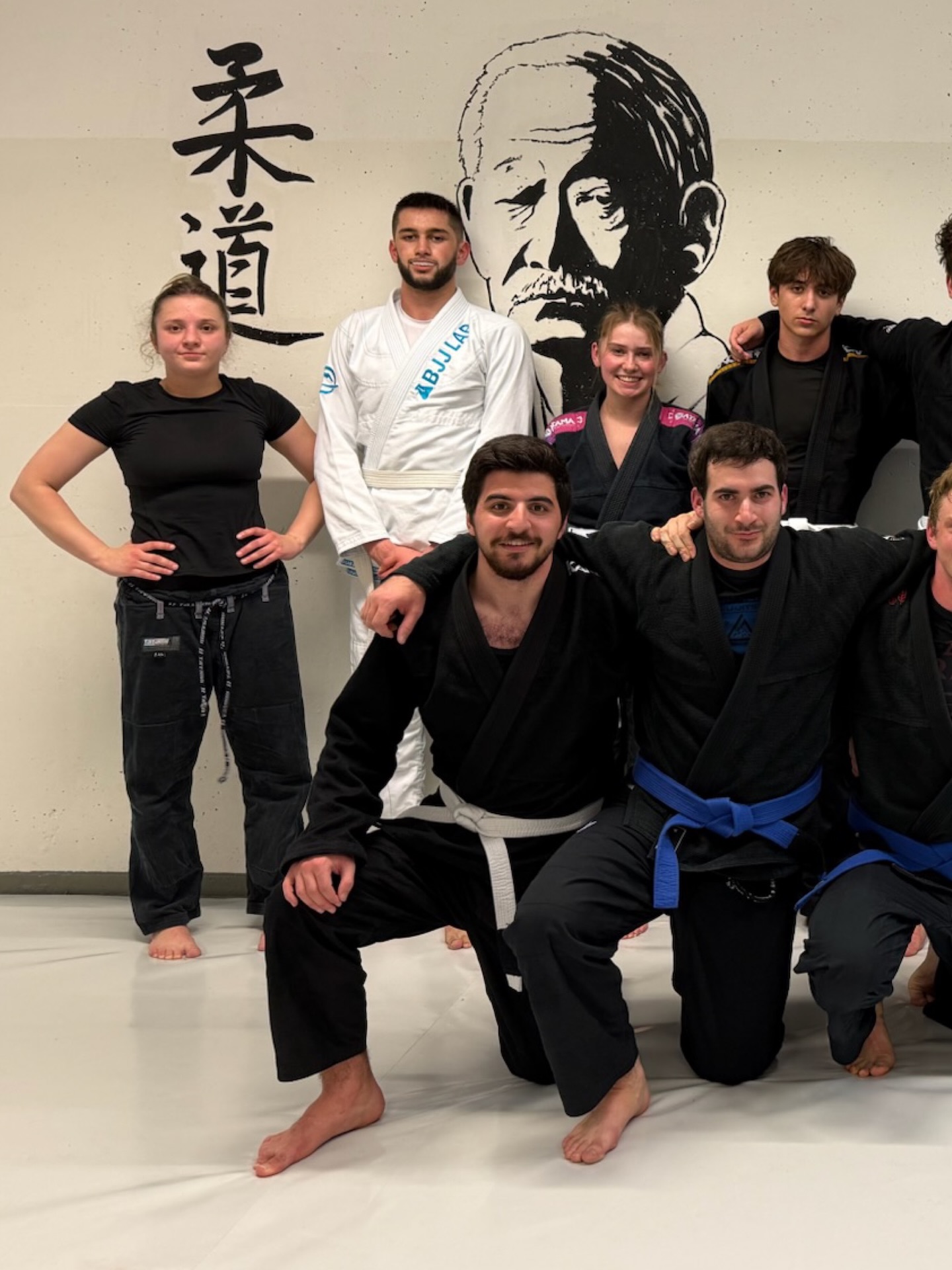 A few moments from the past months on the mats.
Growth, sweat, and good people. 🫶🏼