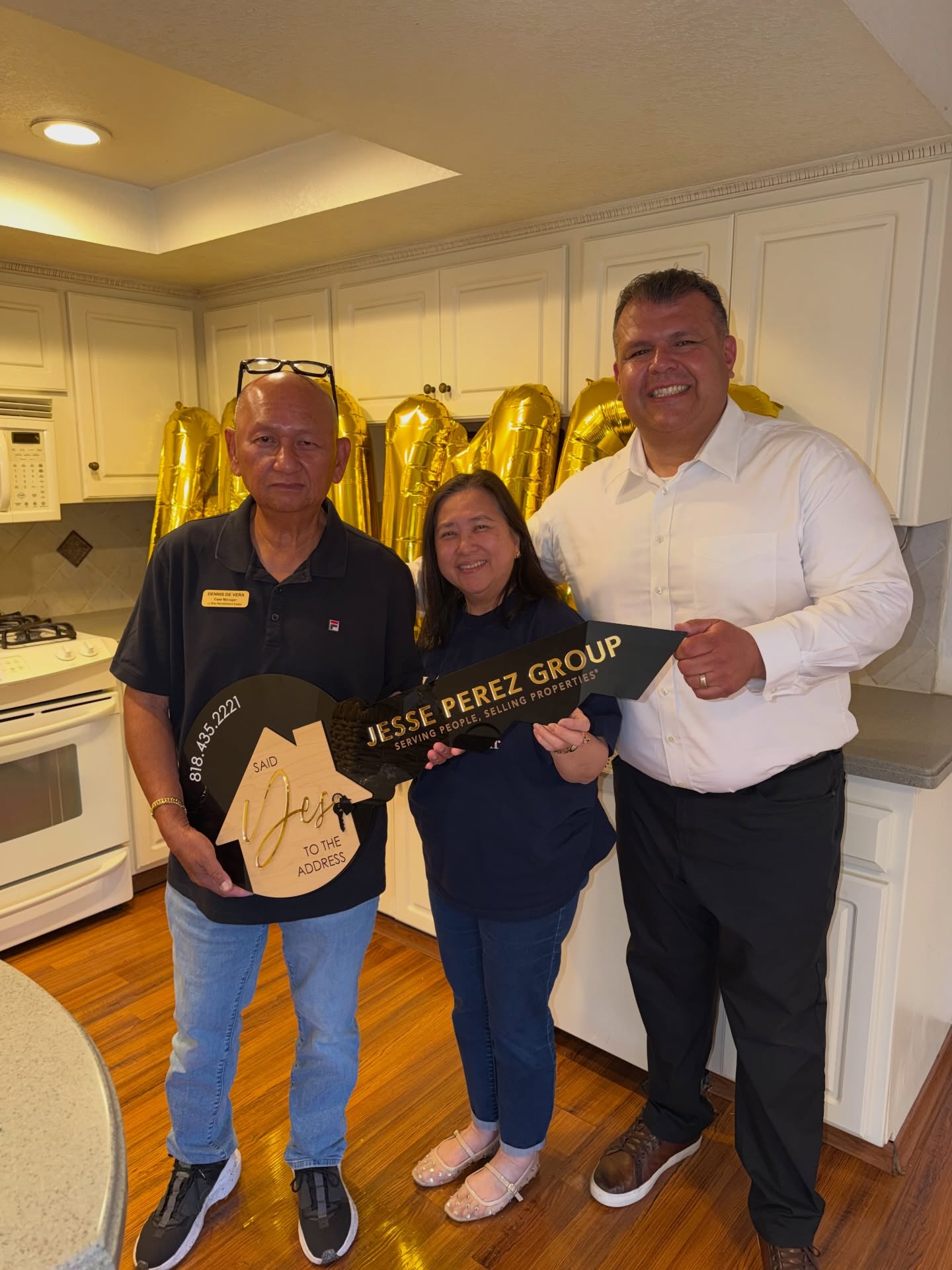 Congratulations to the new homeowners!! 🙏🏼 🏡 we appreciate the trust and confidence you have had in our team!
Sending many blessings to your family as you enter a new chapter of your story.