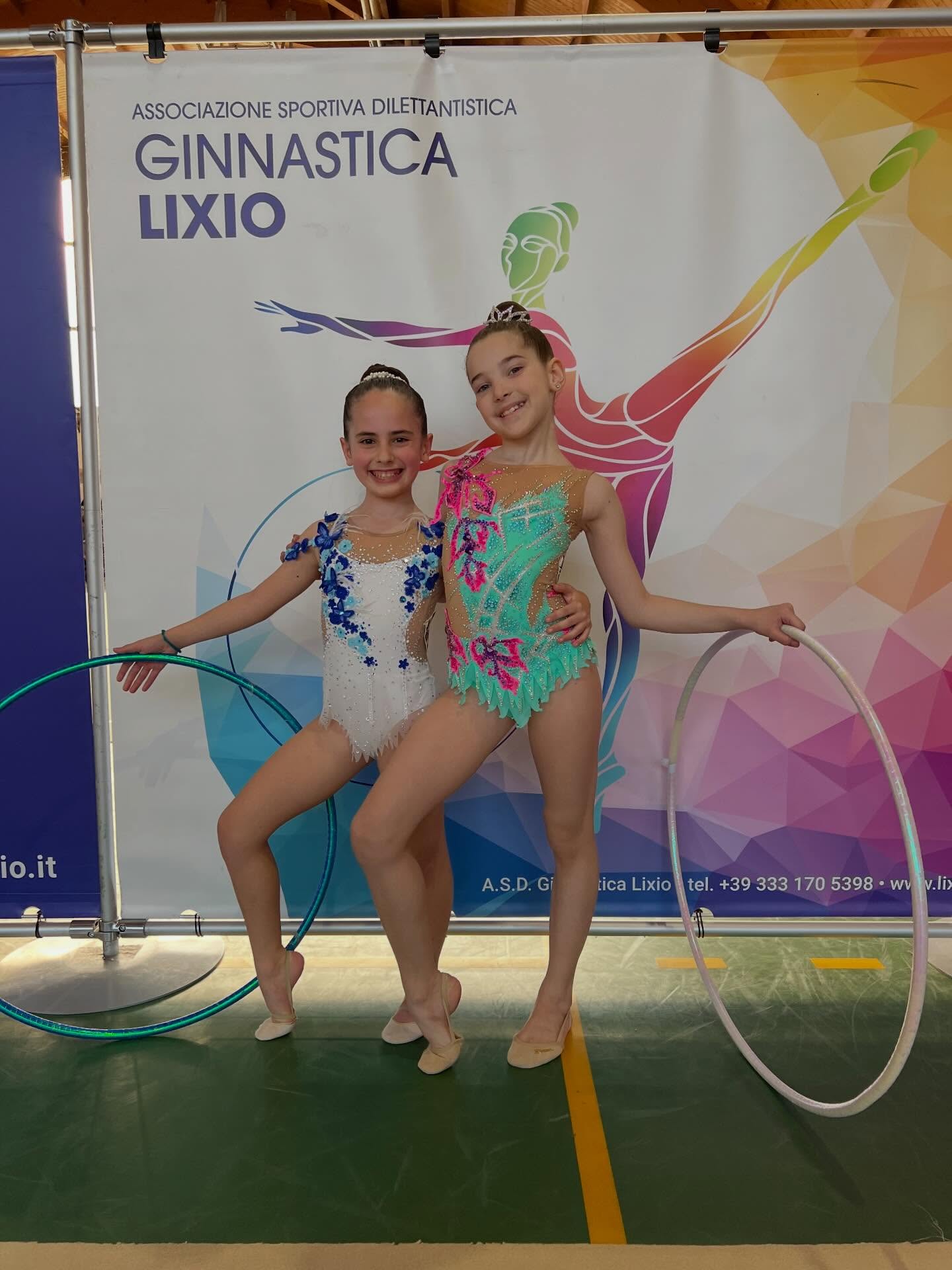 Nel weekend del 21-22 marzo si è svolta ad Albiate la prima prova LD ✨
Il livello della gara era molto alto, ma le ginnaste della sezione ritmica hanno saputo tener testa con grinta e determinazione.
Grandi soddisfazioni dalle nostre piccole ginnaste Iacoban Maria e Pellegrino Olimpia, che hanno conquistato rispettivamente il 🥇 primo e 🥉 terzo posto alla fune! 👏
In pedana anche Anna Raimondi Cominesi. 🦋
Ora si torna in palestra, con ancora più voglia di lavorare e migliorarsi ogni giorno 🖤🤍