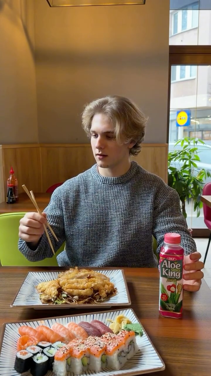 Wie würdest du reagieren? 👀
#couldntbemad #sushi #foodlover #noodleking