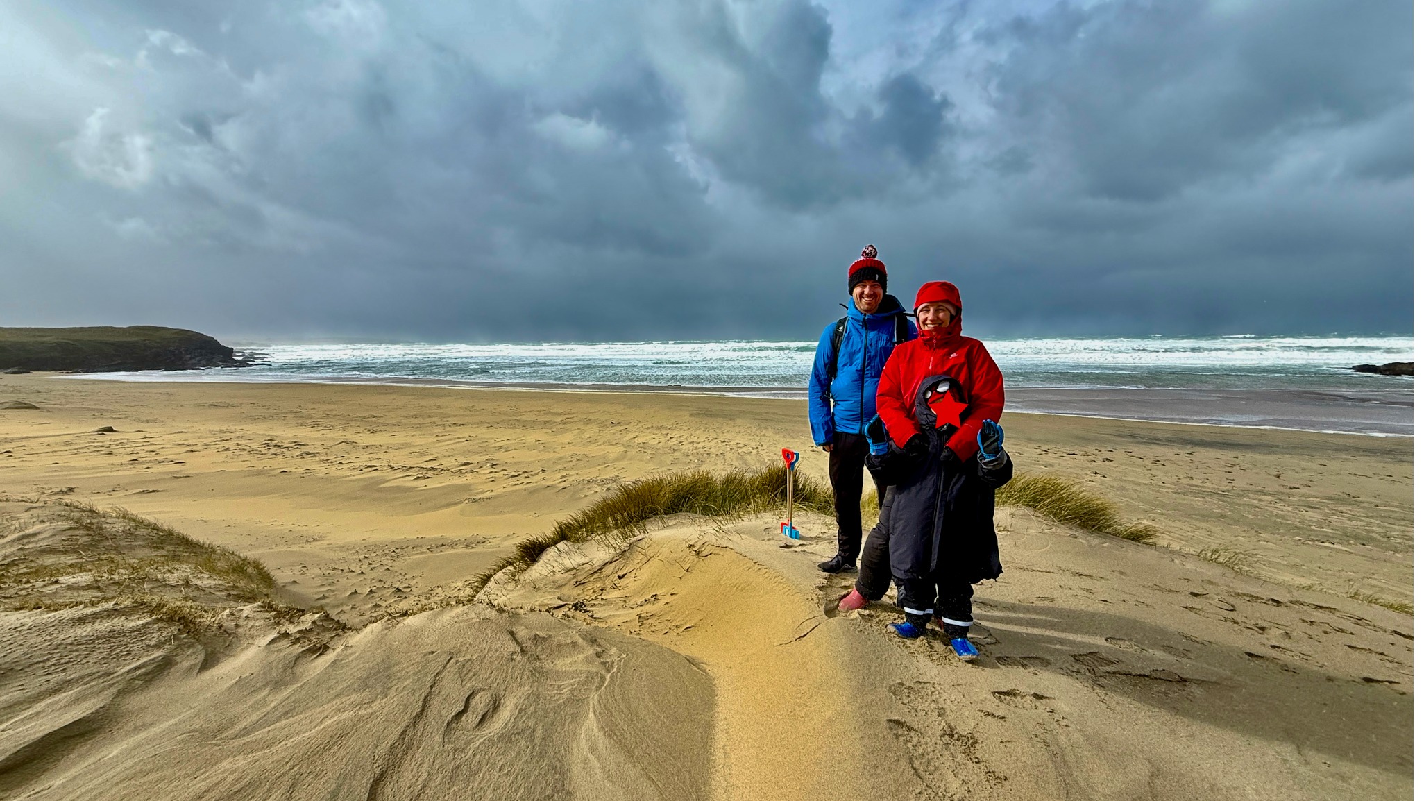 Lovely to have @tom_pantellidavies @ktagliatelle and Rupert here. We just about made it to Eoropie Beach - so windy we had to hold Rupert by both hands in case he blew away! Bitterly cold but wonderful as always...