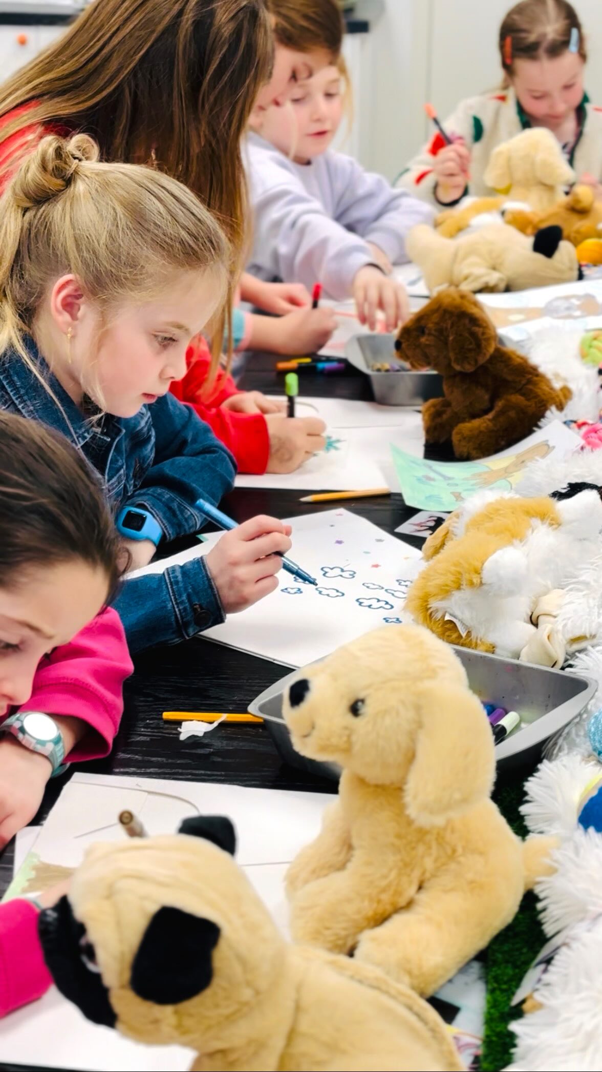 A party at the DabbleLab is a party you won’t forget. Our pet adoption theme is perfect for animal lovers. Take home your own D.I.Y. stuffed pet and carrier with an official adoption certificate and portrait of course! So, if you are looking for a perfect cuddly pup or kitten “pawty”... look no further 🐶
Visit our party page on our website and fill out our party inquiry form today 🩷🥳 #districtdabblelab
#bethesdamd #shopsmall #birthdayparty #birthdayfun