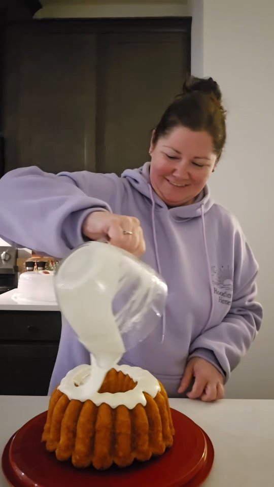 Lemon Drop Glaze
#bundtcake #glenallen #rva #alcoholinfused