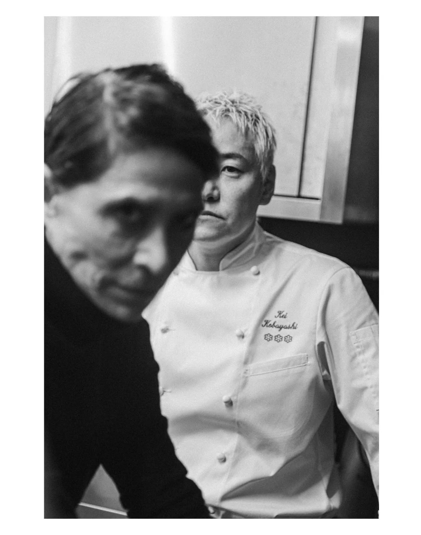 CRENN X KOBAYASHI
4 mains, 6 étoiles. 🔪
@dominiquecrenn
@atelier.crenn
@restaurantkei
@kaviari_paris
@plantinkaviari_us
@helenedarroze
