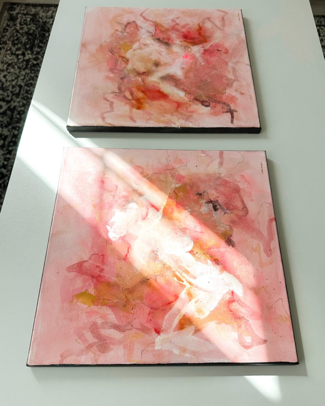 New paintings and sunshine ✨
I’ve been having those weeks where you try to do a zillion different things — starting new pieces, finishing up older works, trying to complete a website … Thankfully I’m loving each part, but I just need to remember that everything will get done eventually!