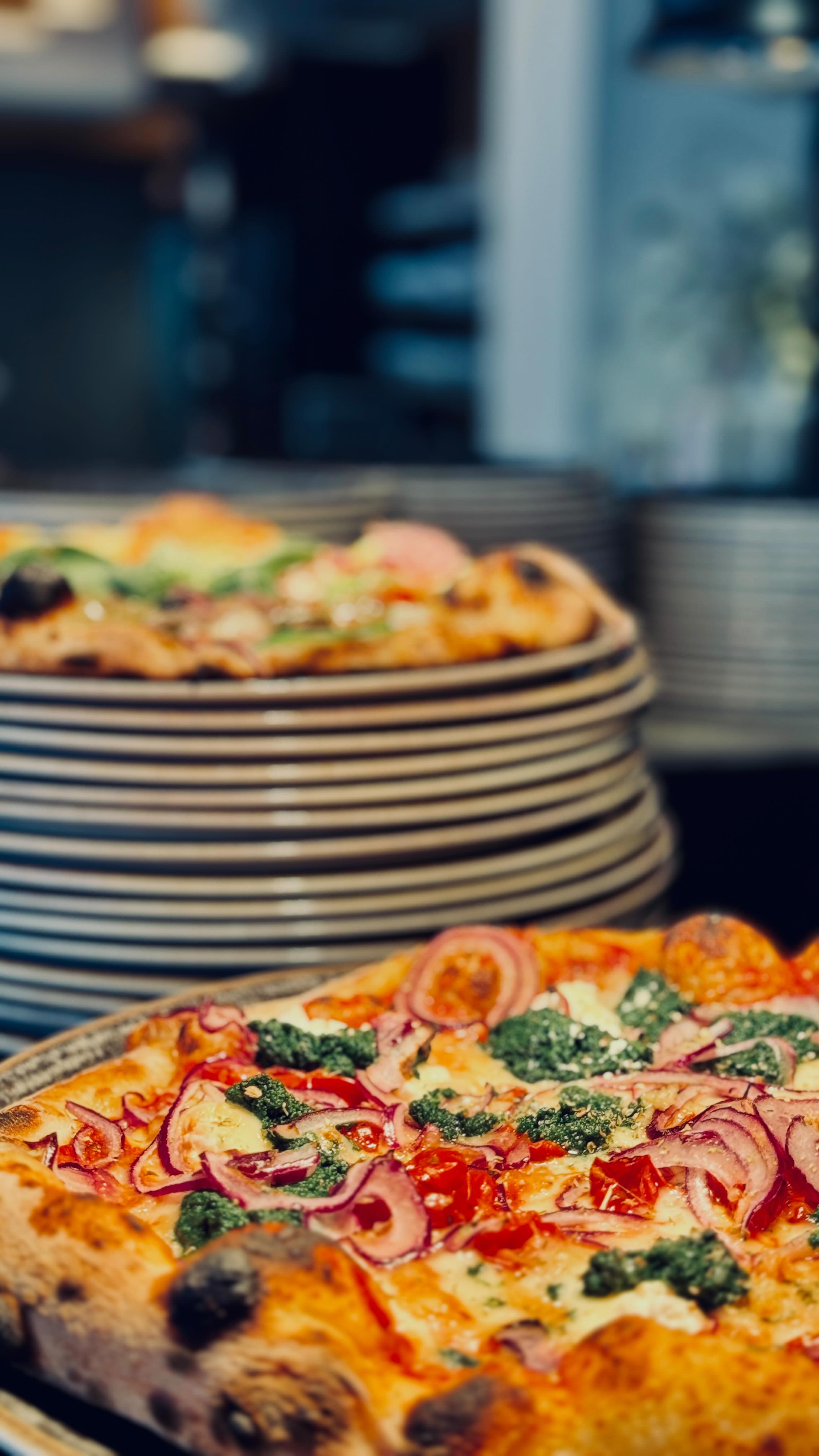 Pizza gibt’s in unendlich vielen Styles – und egal, wonach dir gerade ist: Wir haben genau die, die perfekt zu dir passt. 🍕