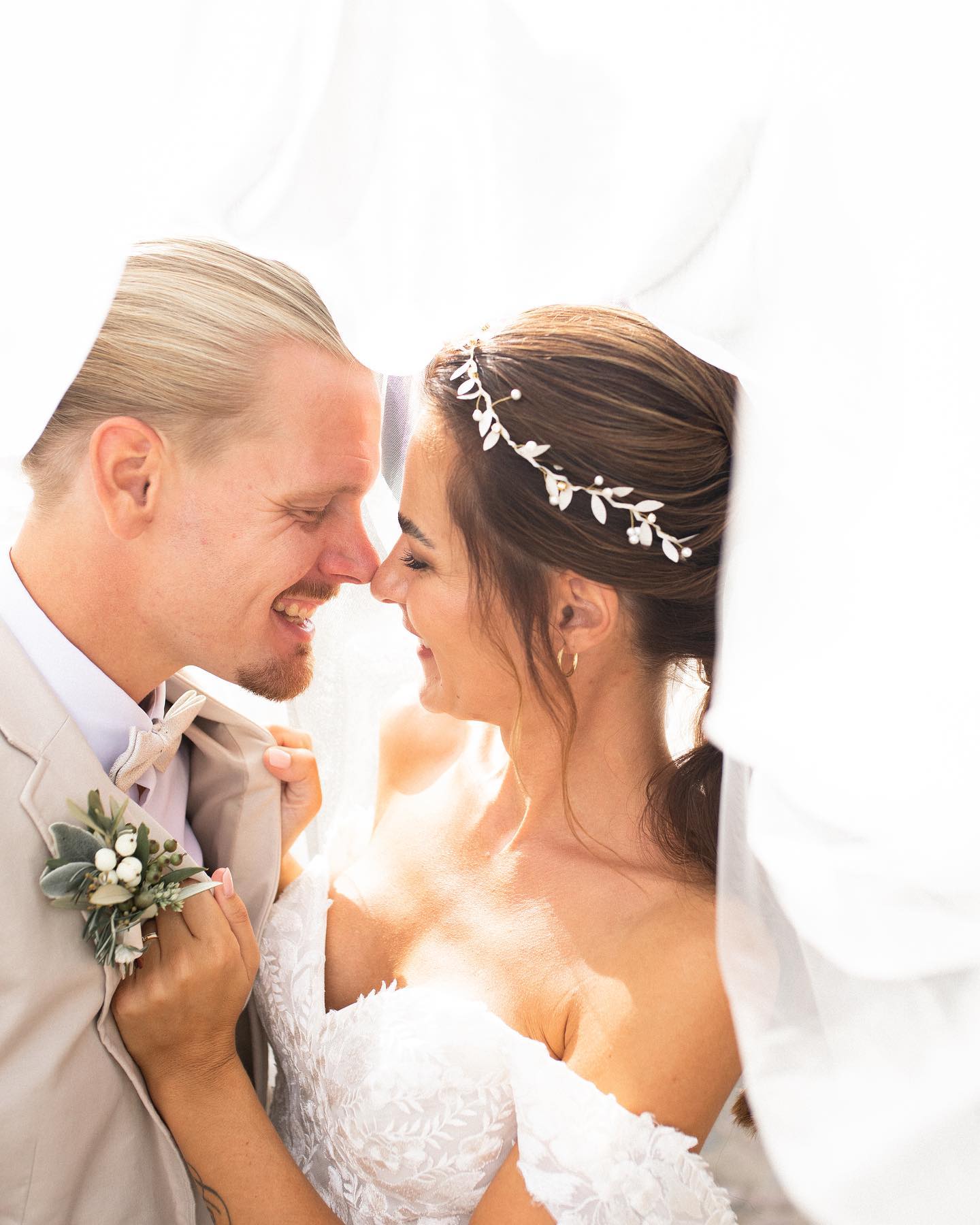 L&M 🤵♂️👰♀️💍