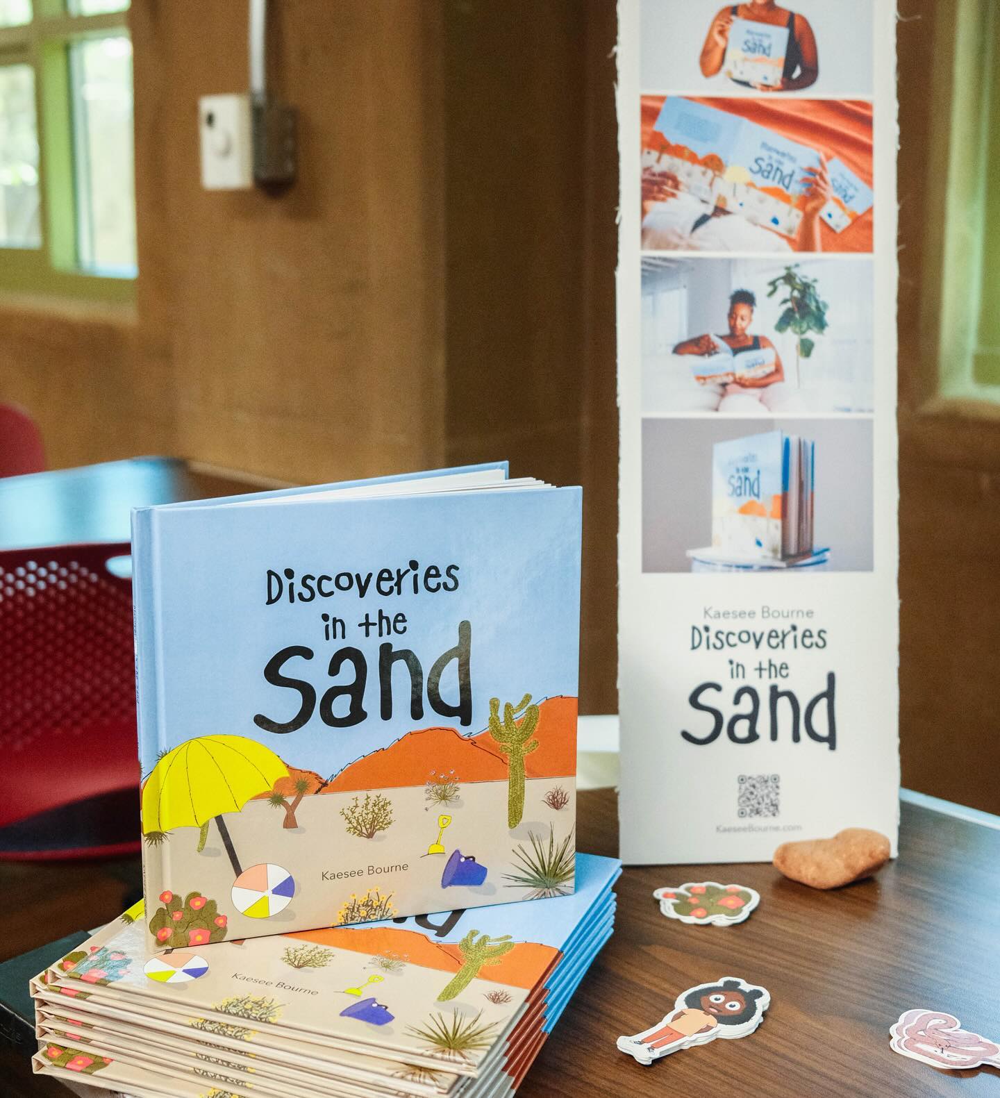 Just a girl who reeeeeeally loves making all the little details super cute.
Stickers, Photo Booth themed bookmarks, screensaver, and cupcake toppers made by yours truly🥰