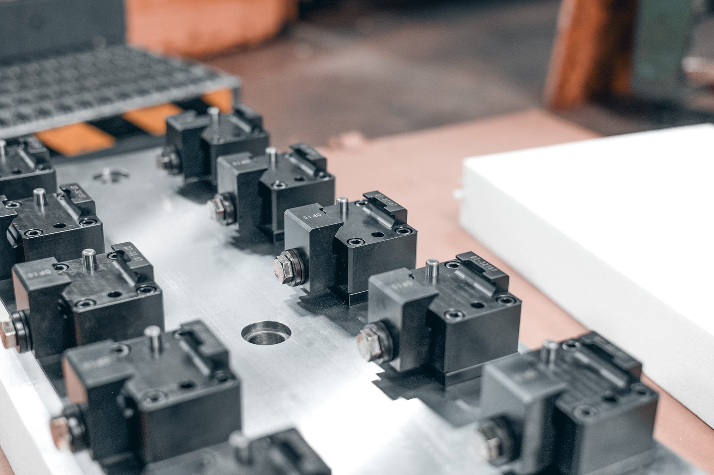 Just got done assembling some custom fixtures designed to hold our customer's castings. This setup works like a custom vise, with specific contact points designed to dig into the casting.
Learn more about custom workholding solutions: https://www.trunniontable.com/custom-work-holding
#machining #workholding #manufacturing #cnc