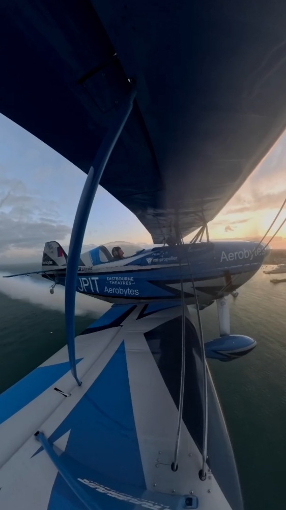 Relive the moment @richgoodwinairshows took to the skies at the 2025 Guernsey Air Display. ✈️
Bringing world-class pilots like Rich to Guernsey relies on community support and without funding, displays like this simply wouldn’t be possible.
If you want to keep seeing breathtaking performances over St Peter Port, please consider donating today.
#GuernseyAirDisplay