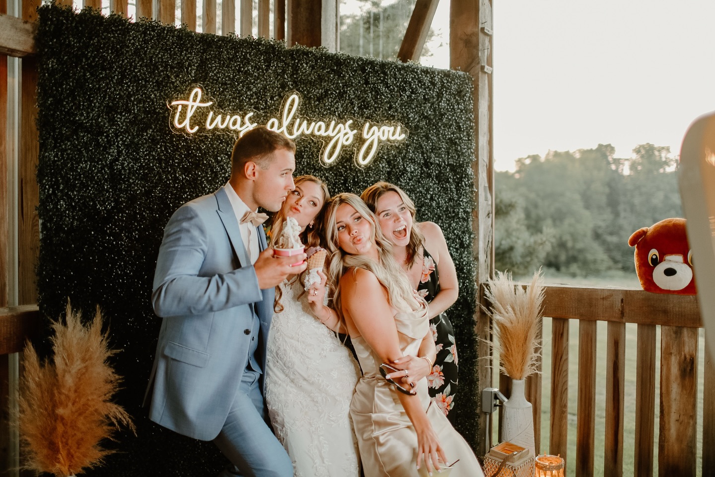 This is what happens when you mix a packed dance floor with a 🔥 photo booth setup…
Our sister company @ziggybooth has everything you need to create memories your guests actually talk about!
📸 @sparrowandlace | venue: @thefarmateaglesridge #3WESTweddings
