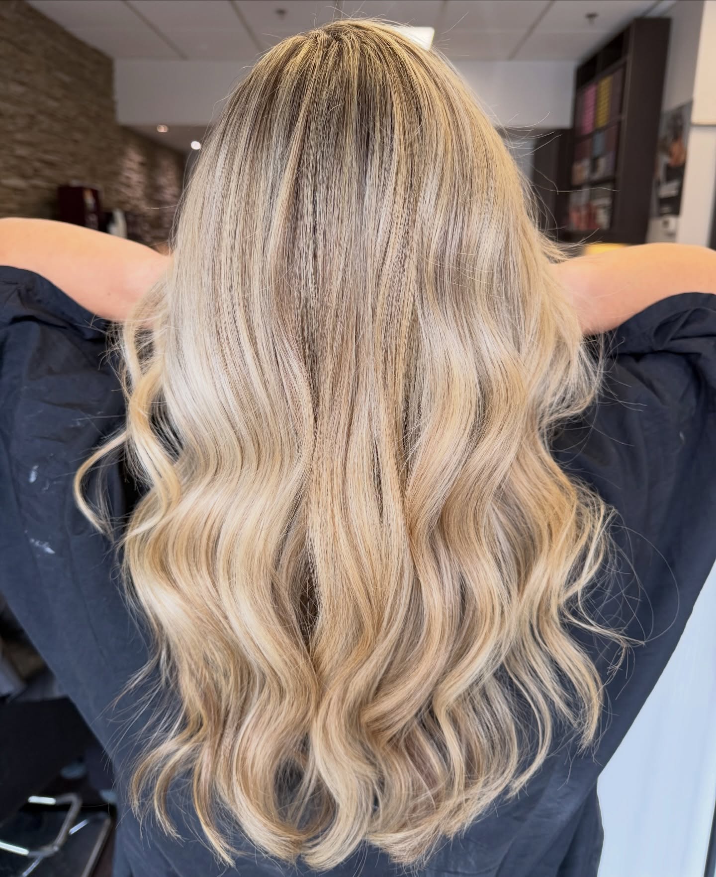 ✨ Soft transformation, major impact ✨
This look was all about enhancing what was already beautiful — creating a soft, lived-in blonde with a natural, seamless blend 🤍
We worked with her darker root to keep depth, added delicate babylights throughout for brightness, and enhanced the hairline with soft money pieces for that face-framing glow ✨
The result? A dimensional, radiant blonde that grows out effortlessly while staying bright and fresh.
Low maintenance, high impact — just how we like it 🌿
Ready for your spring refresh?
📍 Studio M
📞 (416) 817-9903
📧 hair@melissagreco.ca