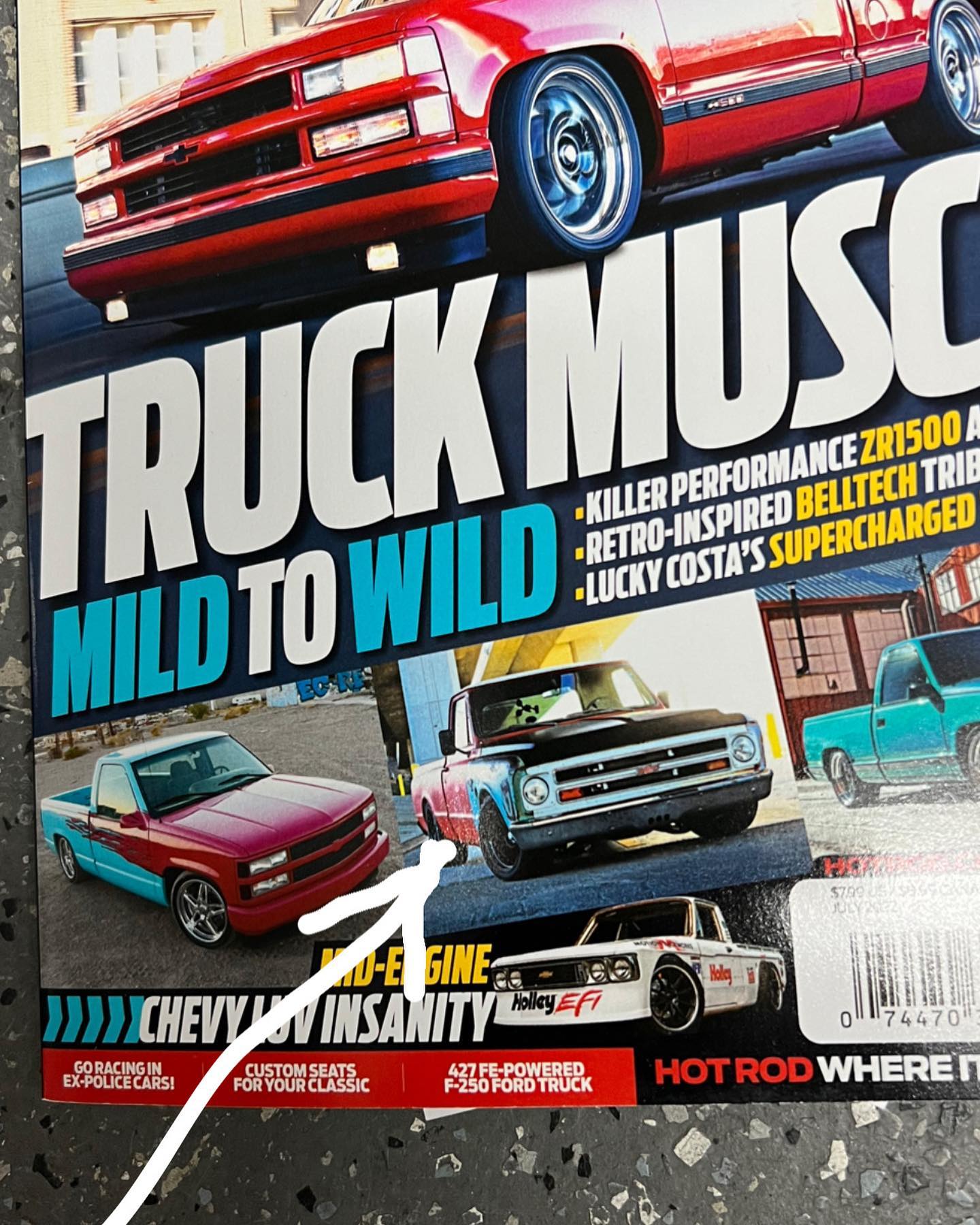 #luckysgarage brings #esajianbilletwheels GT2 to #hotrodmagazine center section 👏👀