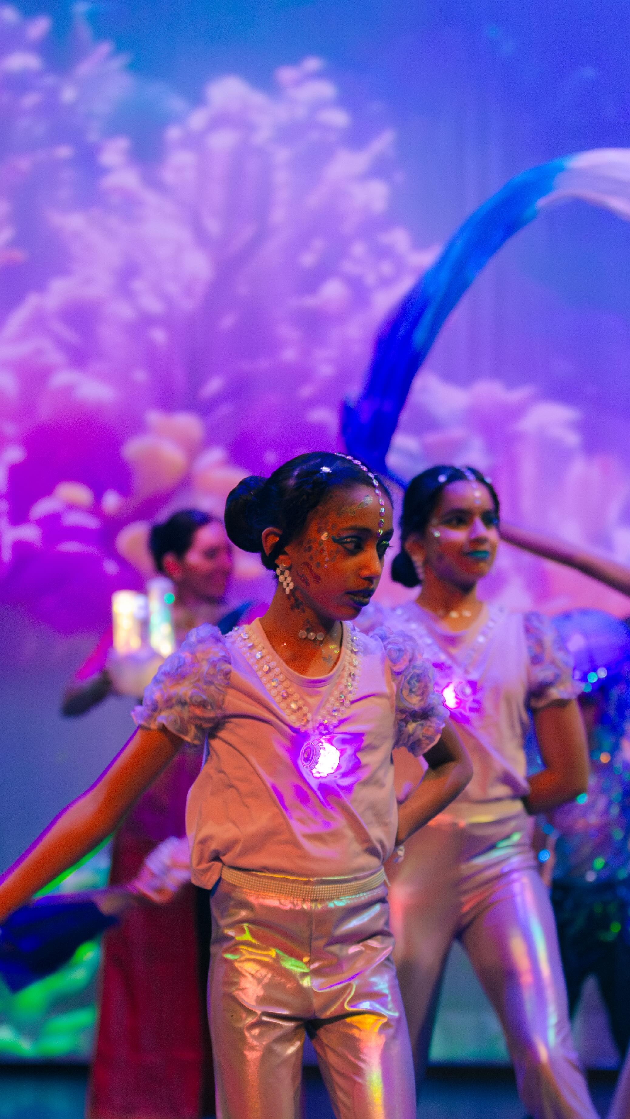 If you can’t go to the ocean, you bring the ocean to you. 🌊🏝️🐚
•
#mayatherevelation #kalabhavanofcalgary #diycenterpiece #waterrealm #oceanrealm