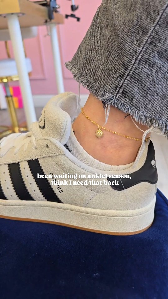 Anklets are officially making their comeback, are you ready to bring them back too? 👀💫
📍 Jemma Elizabeth Beauty, Staffordshire
⚡️ Permanent welded bracelets, anklets & rings
🔗 Day time & weekend availability, check the link in bio
#permanentjewellery #stokeontrent #weldedbracelet