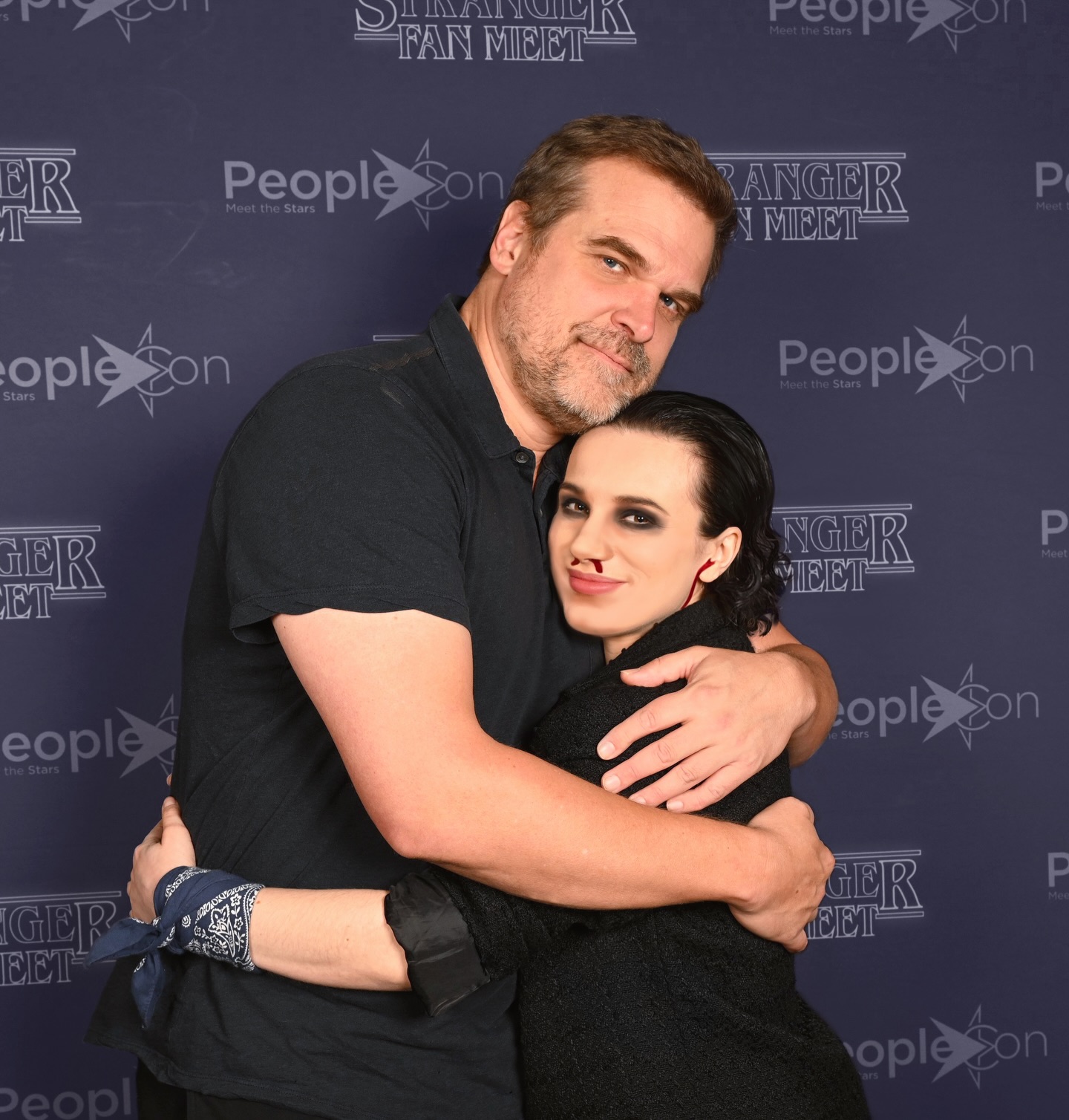 Father and daughter reunion 💖
Merci @peopleconvention pour ce moment que j’ai eu la chance de partager avec David Harbour qui a été beaucoup trop mimi avec moi ✨
#strangerthings #strangerthingscast #davidharbour #elevenstrangerthings #strangerthingscosplay netflix