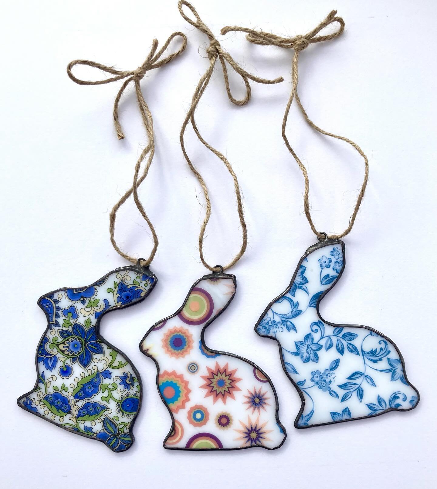 My next market is 18 April Handmade in Ayr Spring Market. However I have some new Easter Bunnies 🐰 They are cut white opaque glass with lovely patterned transfers fired onto the surface. They are available on my website - https://www.leonastewartglass.co.uk/newproducts. #easter #easterbunnies #fusedglass #stainedglass #ayrshire #handmade