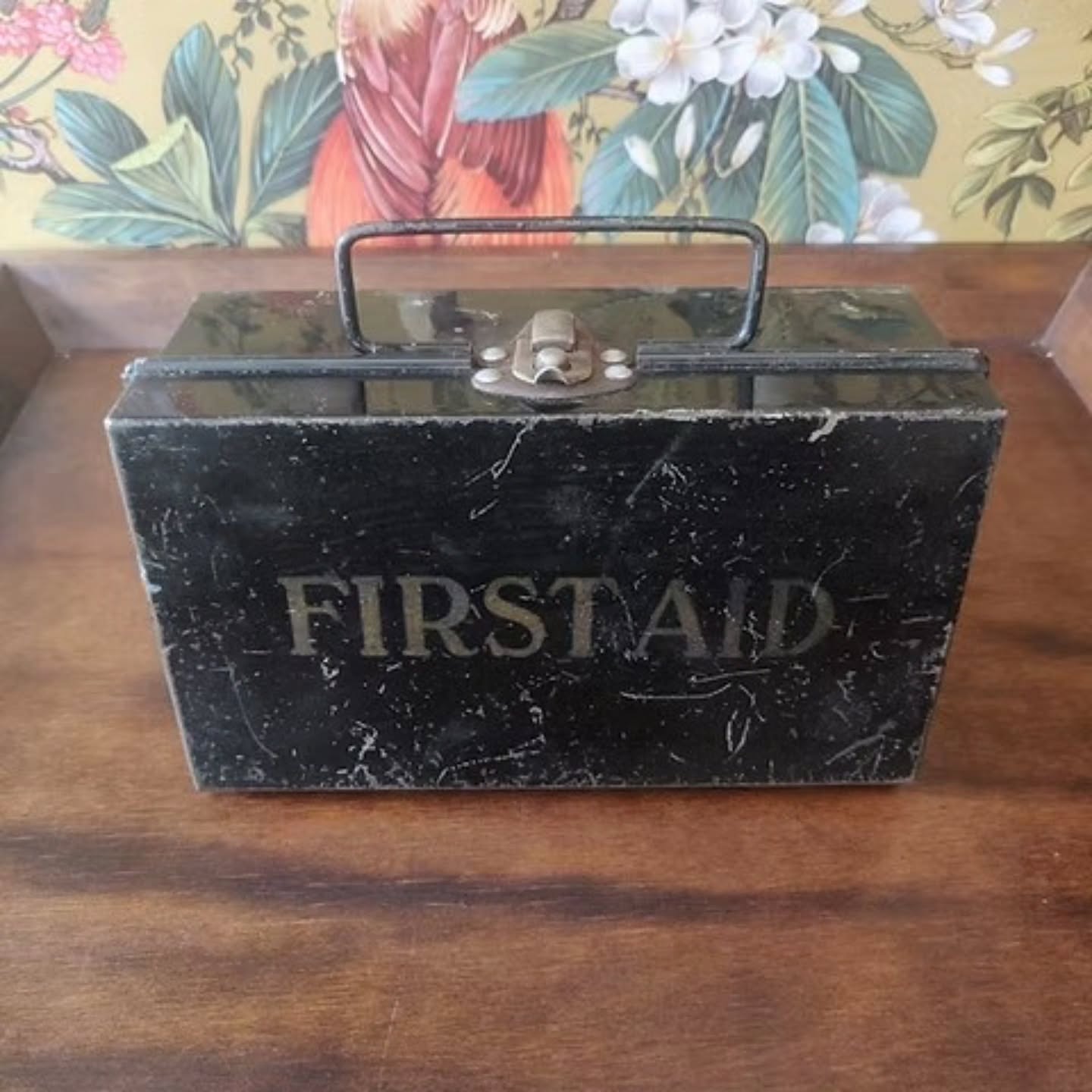 Antique early 20th or late 19th century metal first aid box with handle | https://share.google/9SQwQHzcC6JmwSvOo #stufftoyouandme