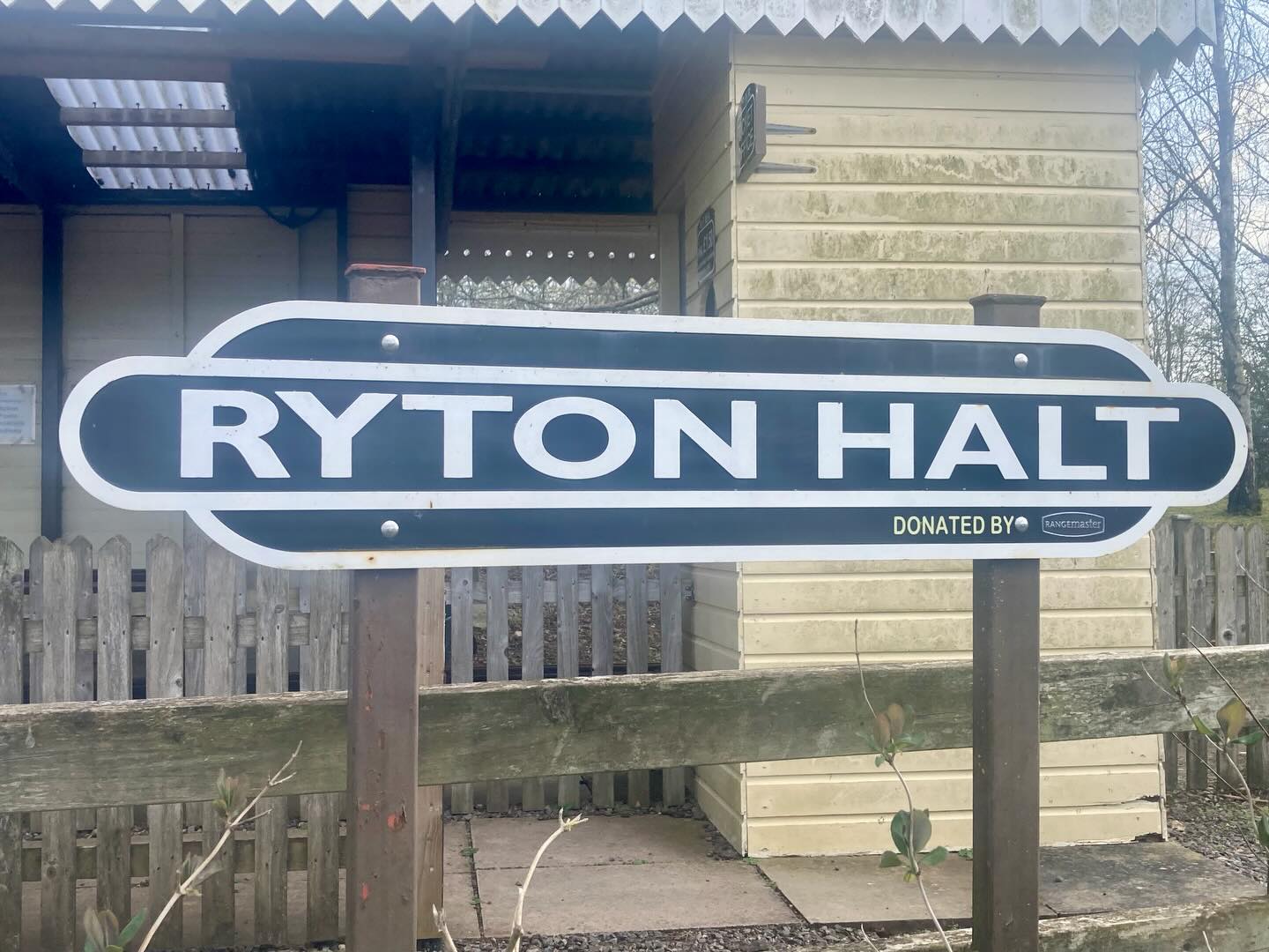 @rytonpoolscountrypark miniature railway opens April 5th 🚂 🎉