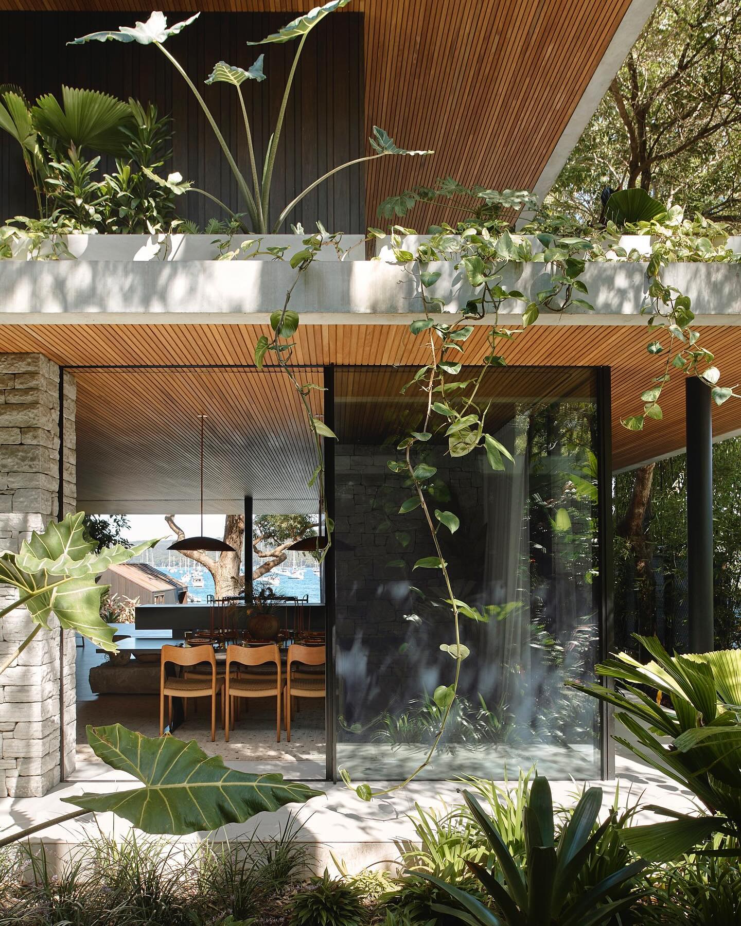 The M House. A 5 time award winning home in Sydney Australia features our Møller 71 side chairs designed by Niels Otto Møller in 1951.
A truly remarkable project that won the most prestigious 2023 Australian Interior Design Award.
“Allowing nature to envelop the structure, blurring the lines between outside and in, provides the privacy and tranquillity the client desired...”
– Rama Architects Director Thomas Martin
The M House by @ramaarchitects recedes into the landscape, offering a calming, nature-infused sanctuary for a busy family of four.
Architecture @ramaarchitects
Build @hamptonconstructions
Photography @smartanson
M House is built on Eora Country.
.
.
.
#moller #møller #madeindenmark #danishdesign #interiordesign #midcenturymodern #scandinaviandesign #home #chair #collaboration #photography #architecture #handmade #syndey #australia