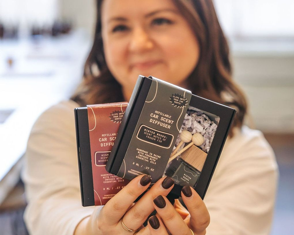 Does your car smell terrible? No, just me??
Your fave lil' car diffusers got a packaging upgrade!
Same great smell for your car, but now in a cutie box that holds everything together WAY better! These are available in my online shop in a few variations:
✅️ Car diffuser 1-pack
✅️ Car diffuser 3-pack (pick any 3 scents / 10% savings)
✅️ Car diffuser refill bottle (contains 4 refills / 64% savings)
All available at the link in my bio - free shipping over $75 / free local pickup from my Westbrook candle studio!
📸: @coastalmaineclicks