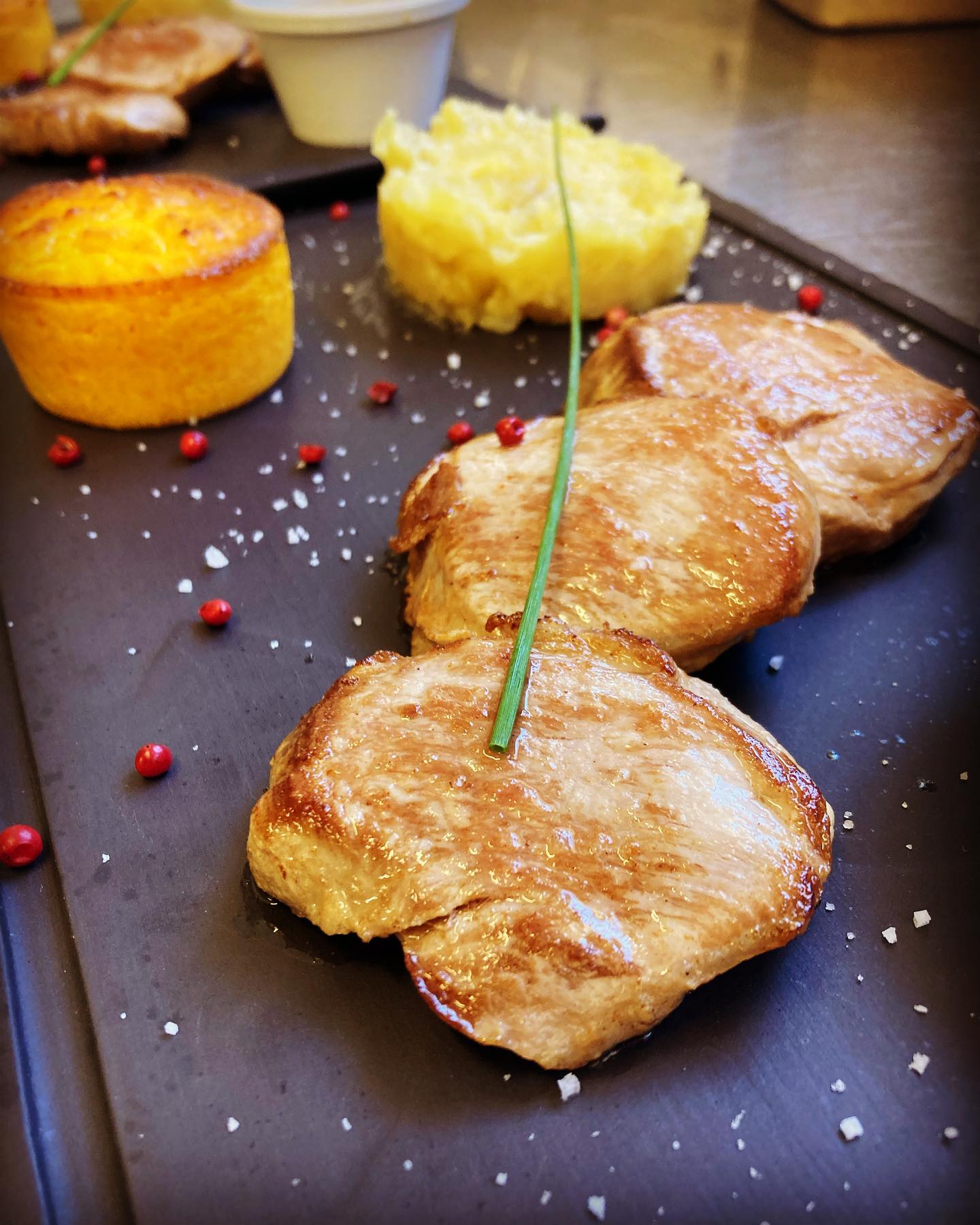 Filet mignon de porc et sa sauce au bleu de gex 🍴#filetmignondeporc