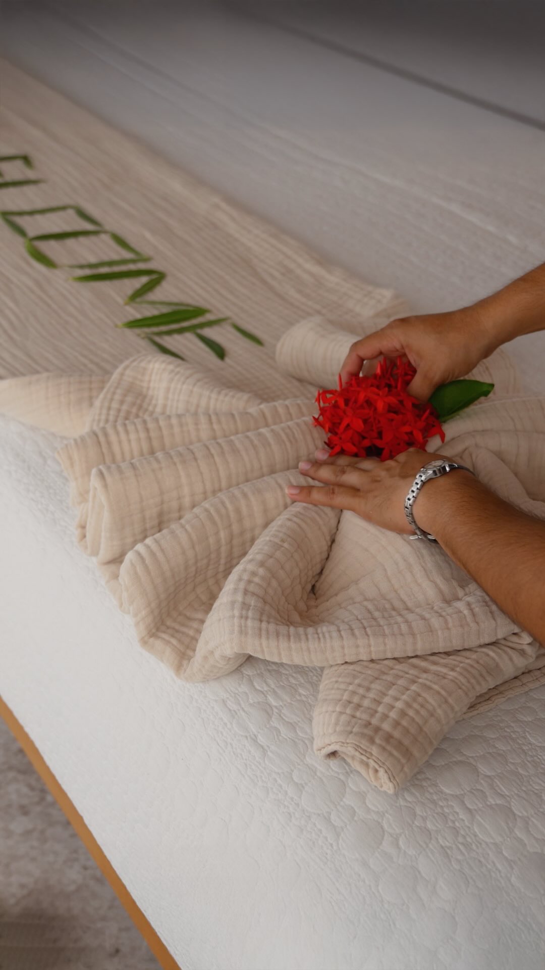 When we say intentional, this is what we mean.
It’s the little things most people never see — the ones that happen before you even arrive.
Each space is prepared with care, from cleansing and reiki to fresh flowers gathered from around the property, all set with the intention that your time here feels peaceful, grounded, and truly yours.
It starts long before you get here — so the moment you arrive, you can simply settle in and feel it.
#ixchelwellnessresort #wellnessresort #sanpedro #sanpedrobelize #secretbeachbelize