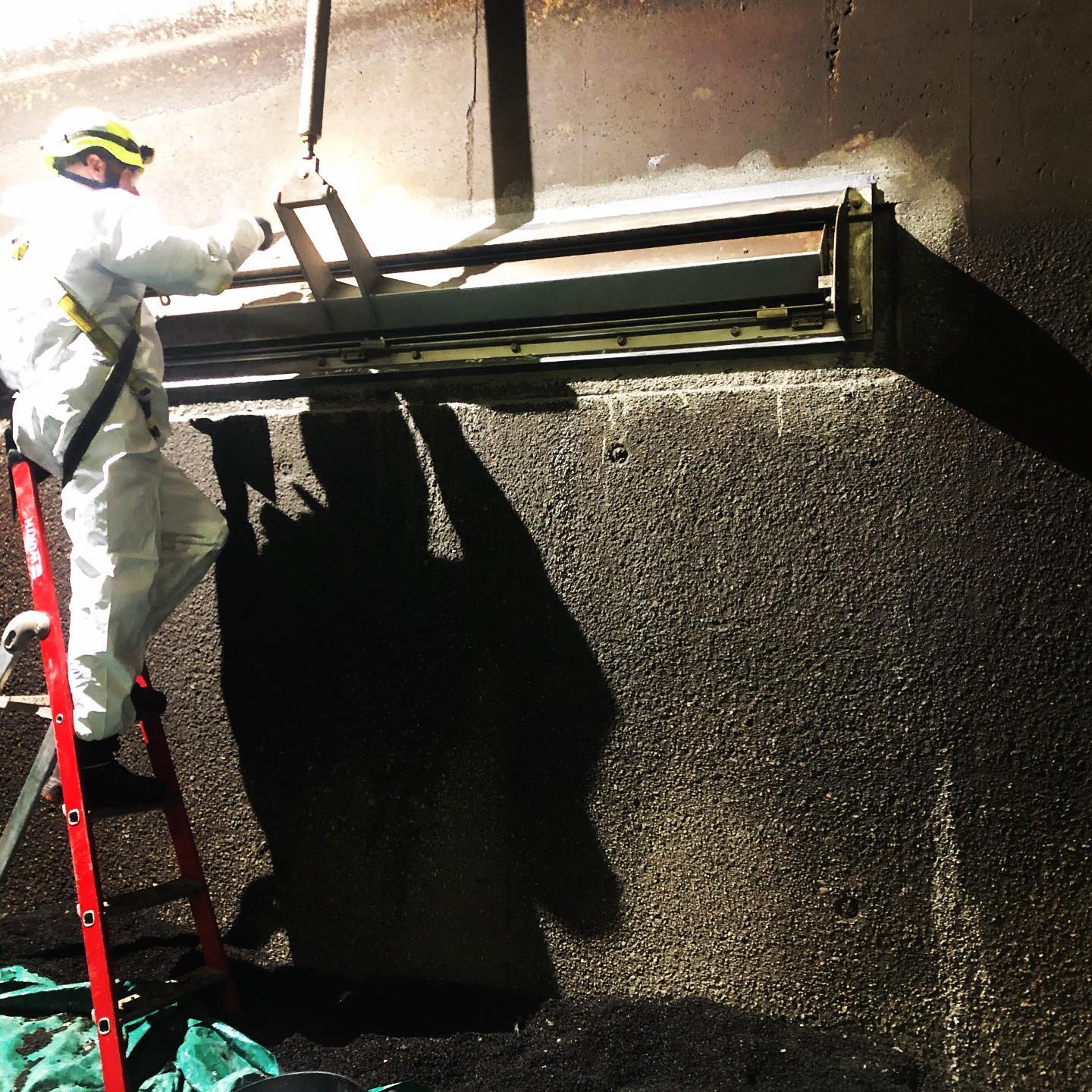 Reprise d’étanchéité des vannes fuyardes à l’intérieur d’un Biopur.
#vannes #biofiltre #renovation