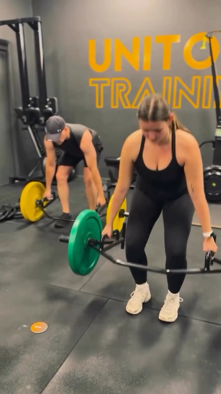 Thursday eve energy ⚡️
We promise it’s not all burpees tomorrow…
(Just enough to keep you humble 😏)
Strength, sweat, good vibes and a little hard work 💪
#UNITONE #ThursdayTraining #NotJustBurpees