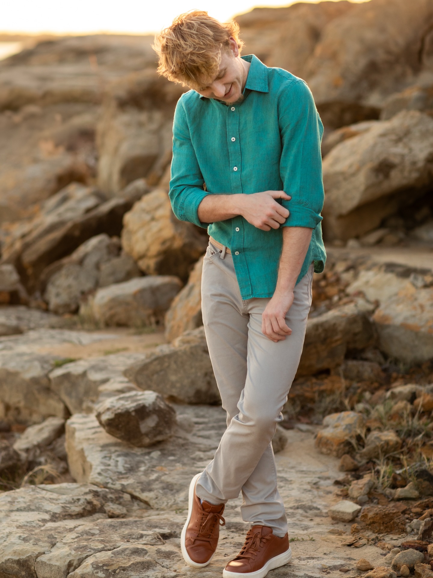 Lovvvveeee this family! When the high school boys soccer team made playoffs we had 1 day to get his senior photos done before they shaved their heads 🤣