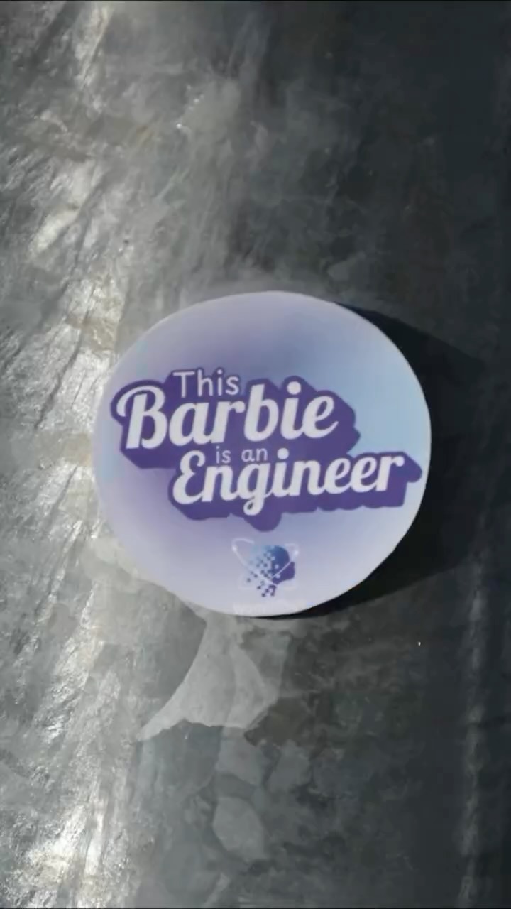 Come get yours at the SpeedNetworking on April 2nd ! Link in bio to register ✨🥂
#ulb #polytech #event #drink #stem