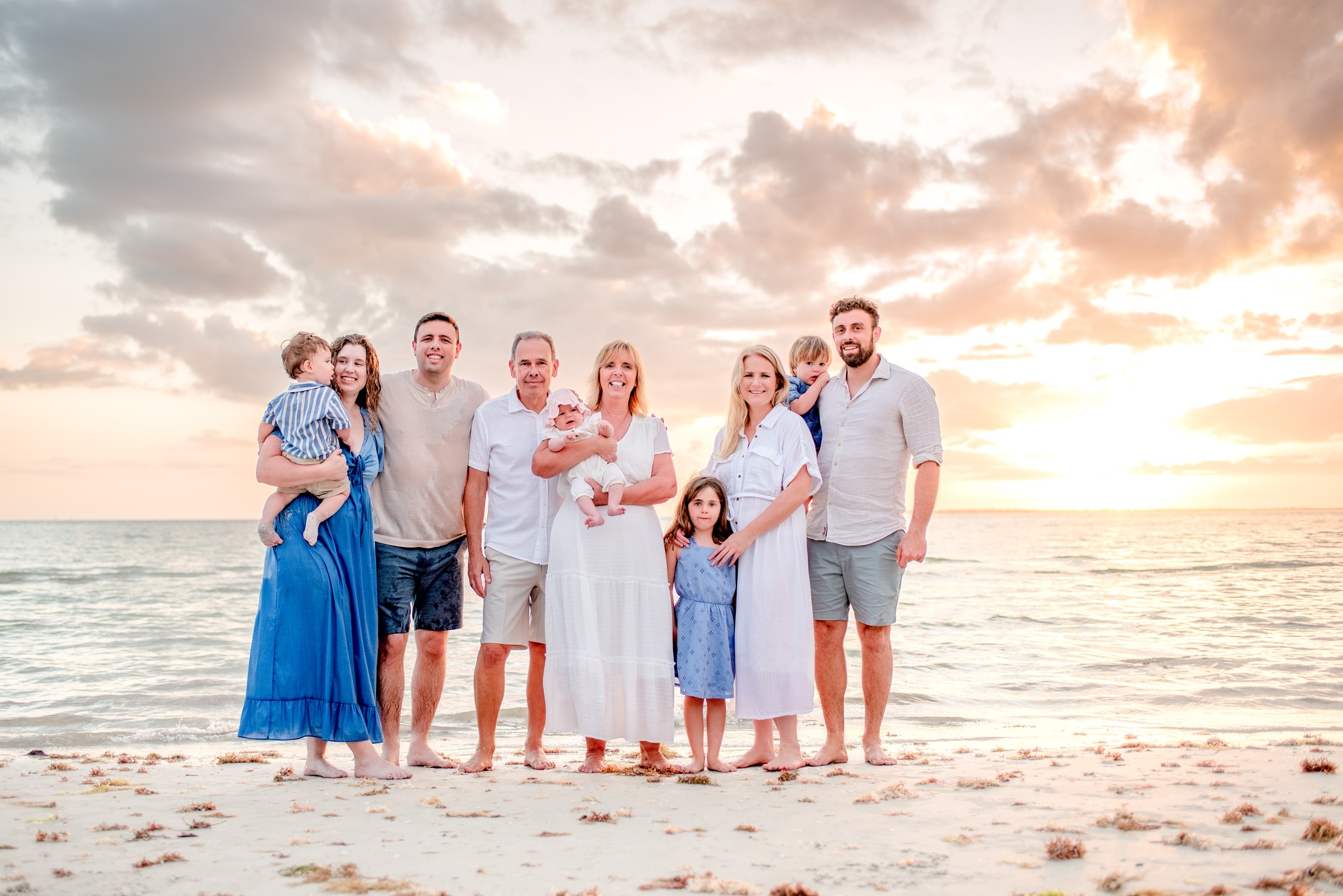 A big family, 10 people and Florida weather that could have gone either way.
I had the radar open all day… but in the end, everything came together perfectly.