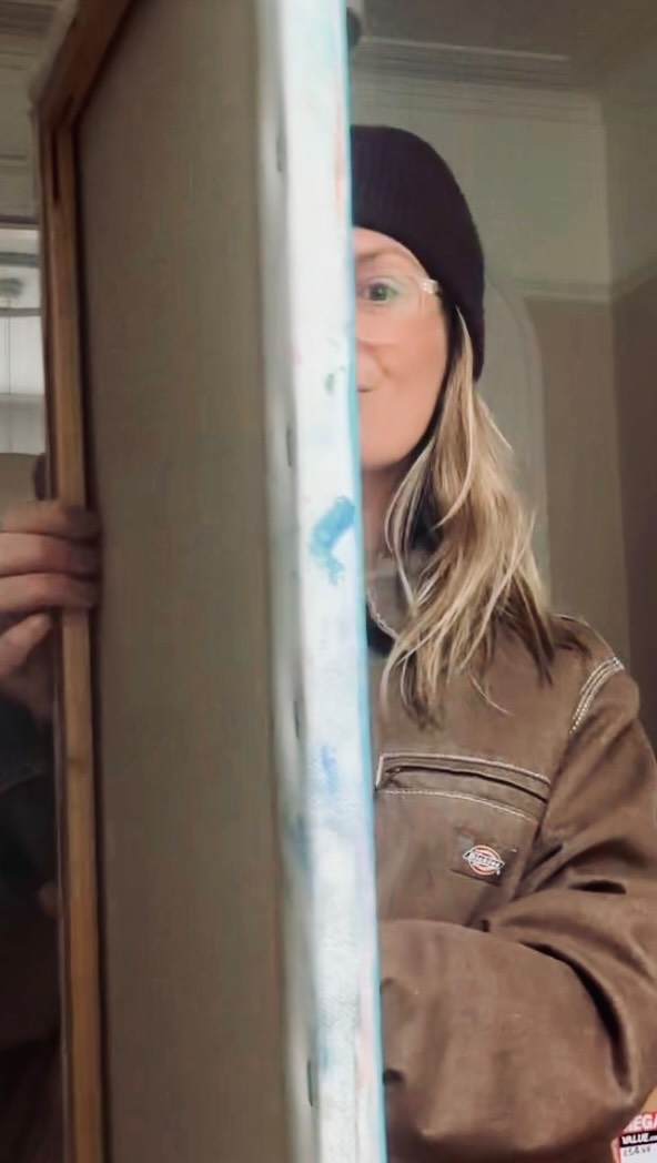 I will die on the hill that tequila provides nothing but fantastic times whenever it is consumed 🤪
This piece has taken me MONTHS to finish, I think I became attached and didn’t want the process of making it to be over, but she’s done.
The the aim of this painting was to create a feel good character who celebrates having a laugh and being silly… because life is meant to be fun and not so freaking serious all the time.
It’s a mixed media piece on canvas… I have used so many different mediums I’ve lost track, but it is mainly acrylic, oil pastels and ink…
If you like her, the DM’s are open.
🍋🟩
🍋🟩
🍋🟩
#abstractart #tequila #figurativeart #funart #cowgirlart