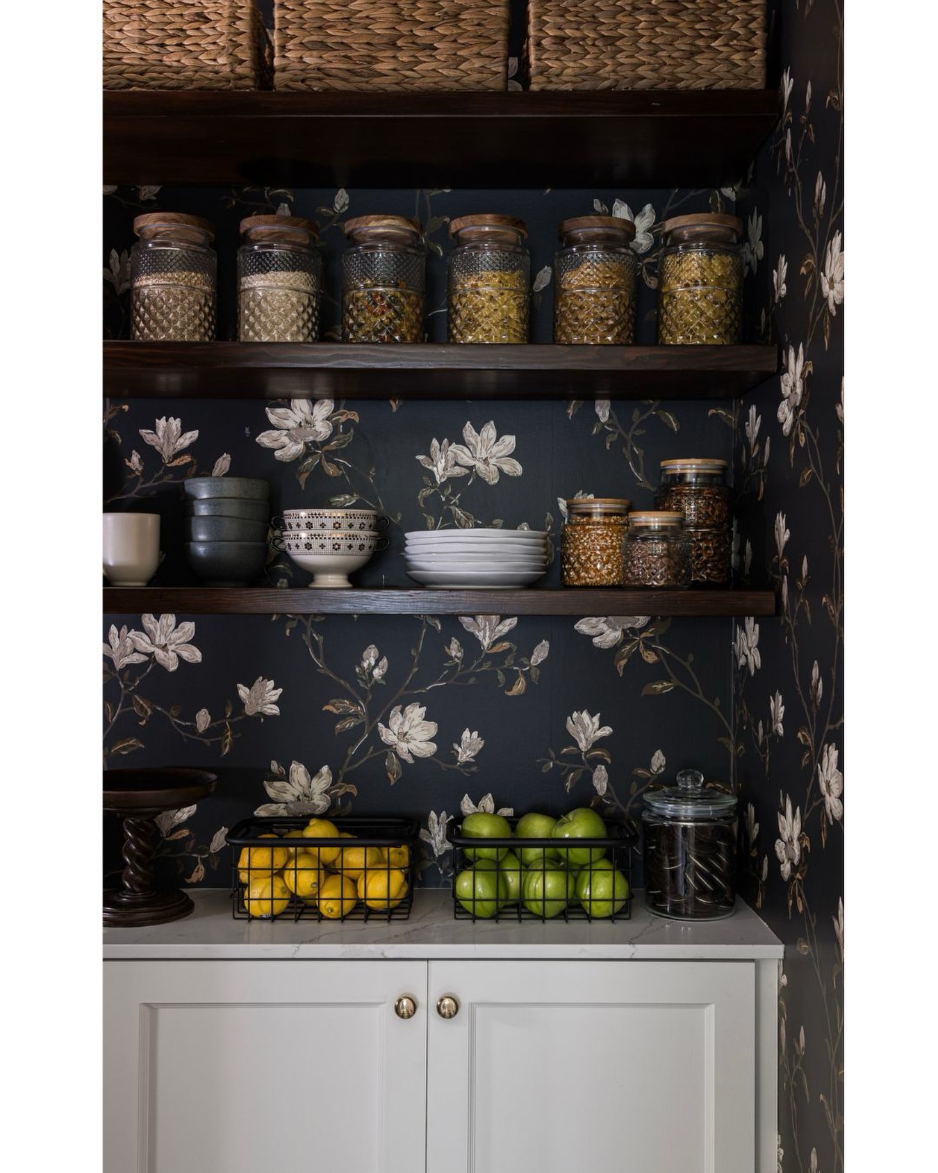 A softer approach to spring cleaning.🍃 When a full reset feels like too much, start with one shelf.
Edit what’s there, keep only what’s useful (and beautiful), and allow the space to breathe again. Even the most functional corners—like a pantry—can feel calm and intentional.
It’s often the smallest shifts that create the most meaningful change.
Design: @sonomainteriors
Photo: @adampottsphoto
.
.
.
#sonomainteriors #springrefresh #elevatedliving #pantrystyling #intentionalhome