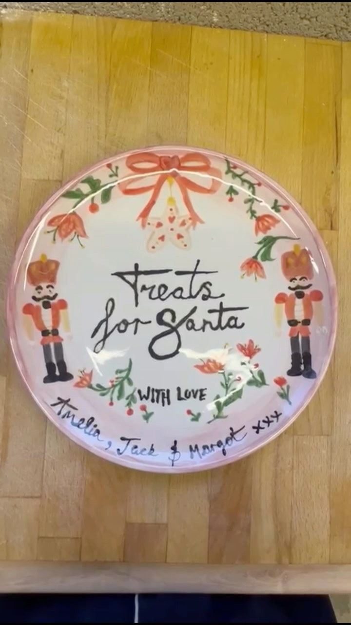 Before ➝ After ✨
Create your own Christmas keepsakes at our last Graze & Glaze evening of the season!
Join us @naked.bakes – 12th December.
Limited availability — book now to secure your spot!
#firedcrafts #solihull #solihullmums #solihullbusiness #solihullmoms #solihullupdates #pyop #paintyourownpottery #birminghamuk #grazeandglaze