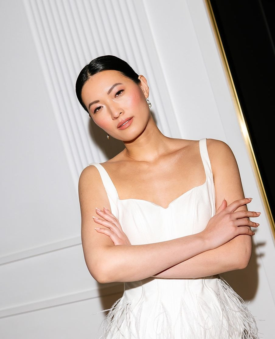 A bridal look that’s equal parts cute and confident 🤍
Loving this effortlessly sassy style from @avenuebyjosephinescott
TEAM:
Photographer @charlottegriffithsphotographer
Planner & concept @lafeteofficial
Hair & Makeup @klluxebeauty
Floral design @katyahutterfloraldesign
Models @itslindahu @alex.major01
Jewellery @victoriafergussonaccessories
Shoes @freyaroselondon
Stationary @natalienewsomeillustration
.
.
.
#luxuryweddingmakeup #luxuryweddinghair #luxurybridalmakeup #luxurybridalhair #weddingmakeupartist #weddinghairstylist #naturalmakeup #naturalmakeupspecialist #softglammakeup #klluxebeauty #destinationweddingmakeup #romewedding #italywedding #luxurywedding #luxuryweddingphotographer