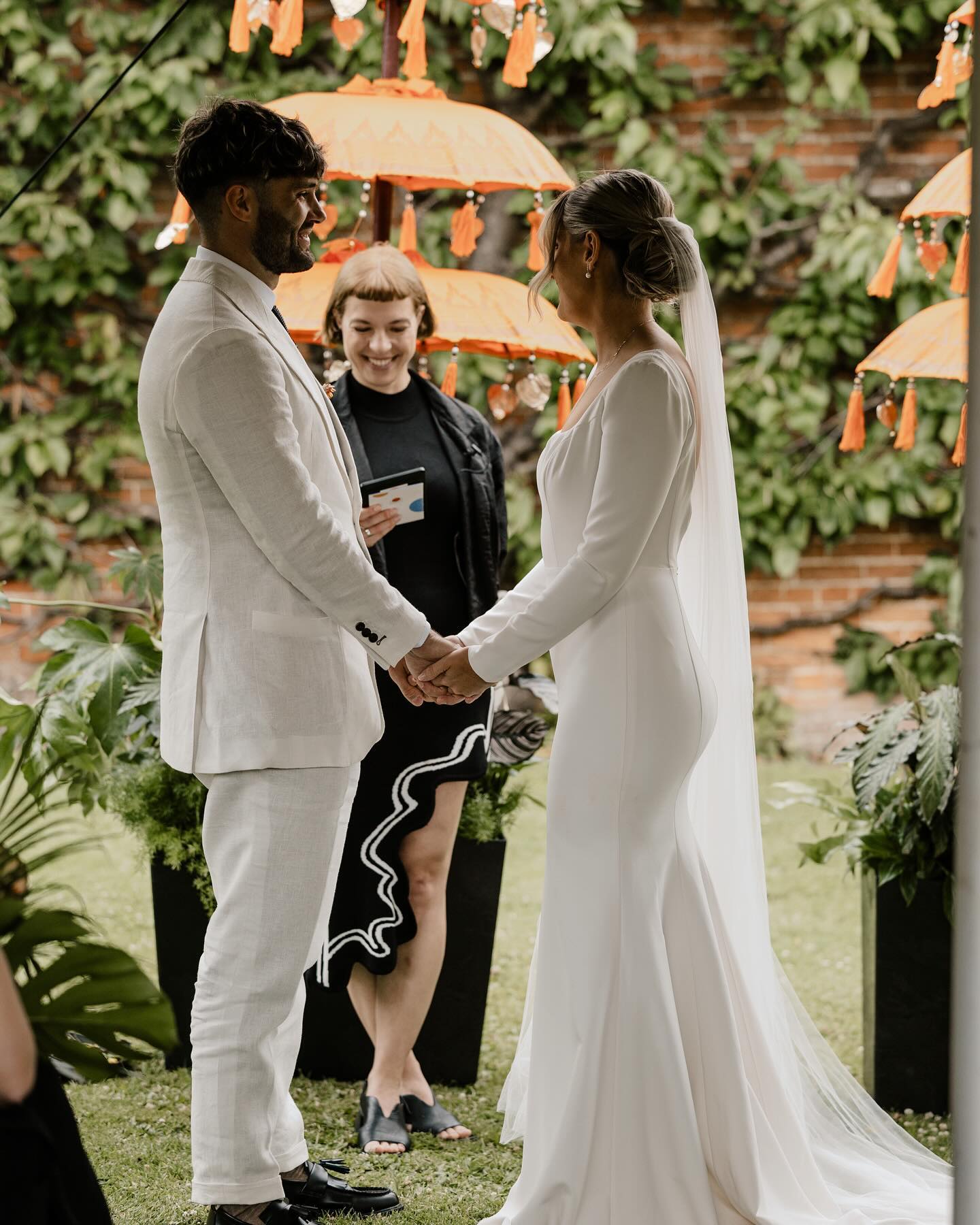 Reminiscing about the beautiful wedding of the absolutely gorgeous @poppycfenwick and @tomfenwick3 this summer! Though the weather was more like it is now, than how July should’ve been, the brightness and warmth that this couple share kept us all feeling sunny! Miss you both - hope you’re having a fantastic time back in Singapore ☀️ lovey photos by @weddingsbyar #colourfulwedding #perfectcouple #honeymoon #summerwedding #outdoorwedding #gardenwedding #throwbackthursday