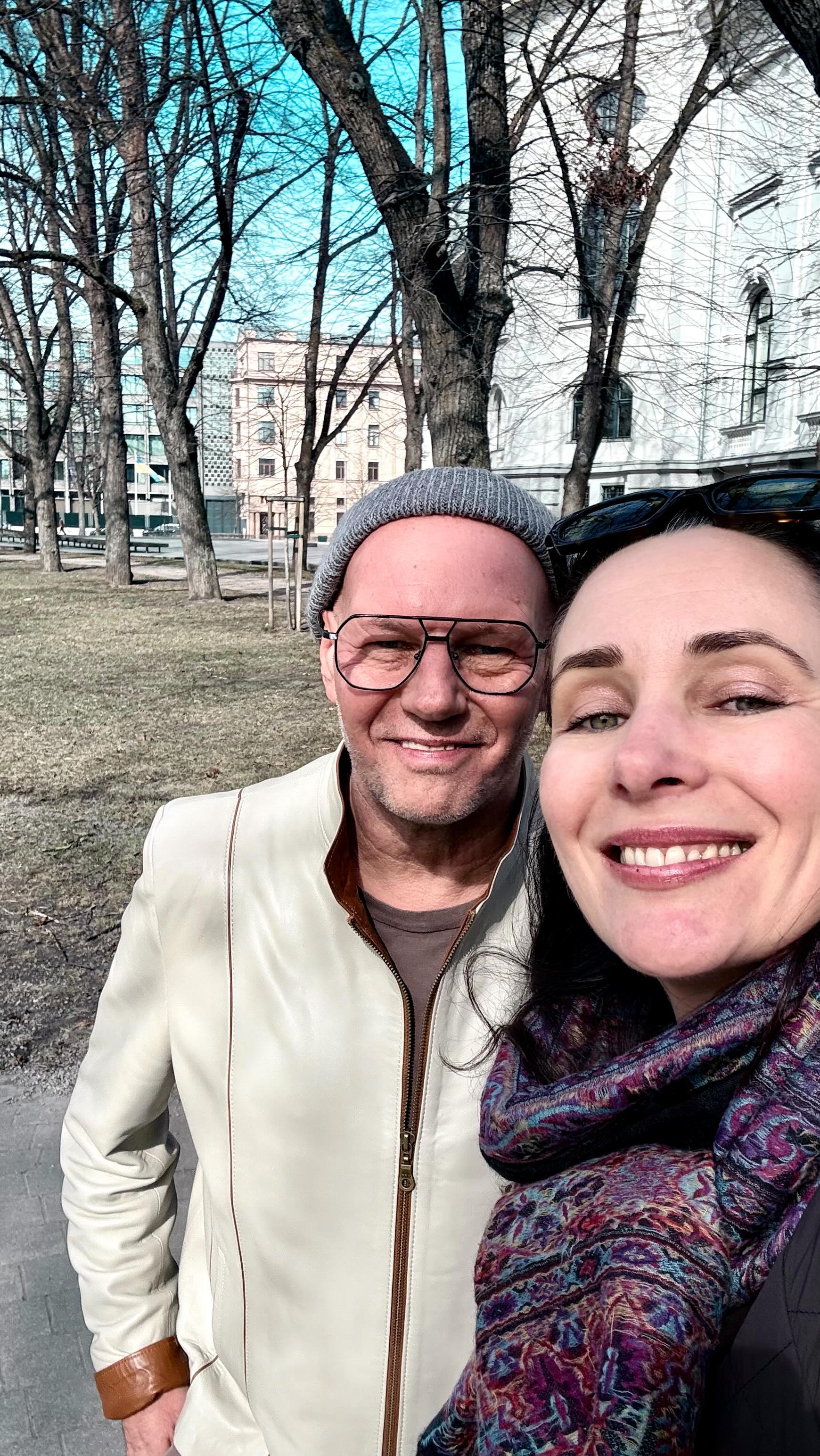 Kustība = dzīvība.
@dagnijalejina pavasara pastaigas saruna ar lielo dziesmu DJ @artisvolfs par to, vai viņš dejo, ko spēlē, kas vislabāk patīk @prime.time.disco
Tiekamies @prime.time.disco